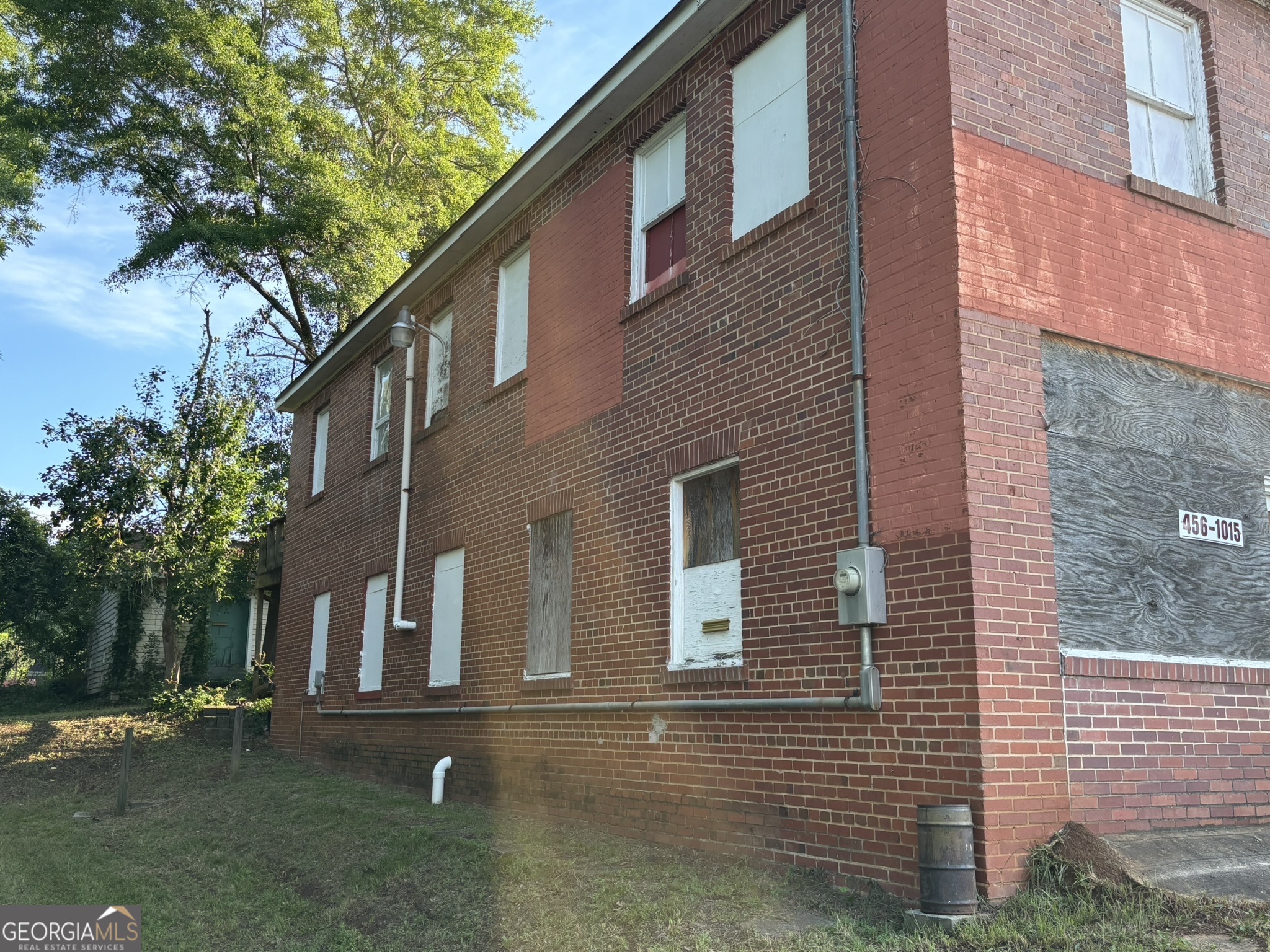 111 West Franklin Property Photo 2