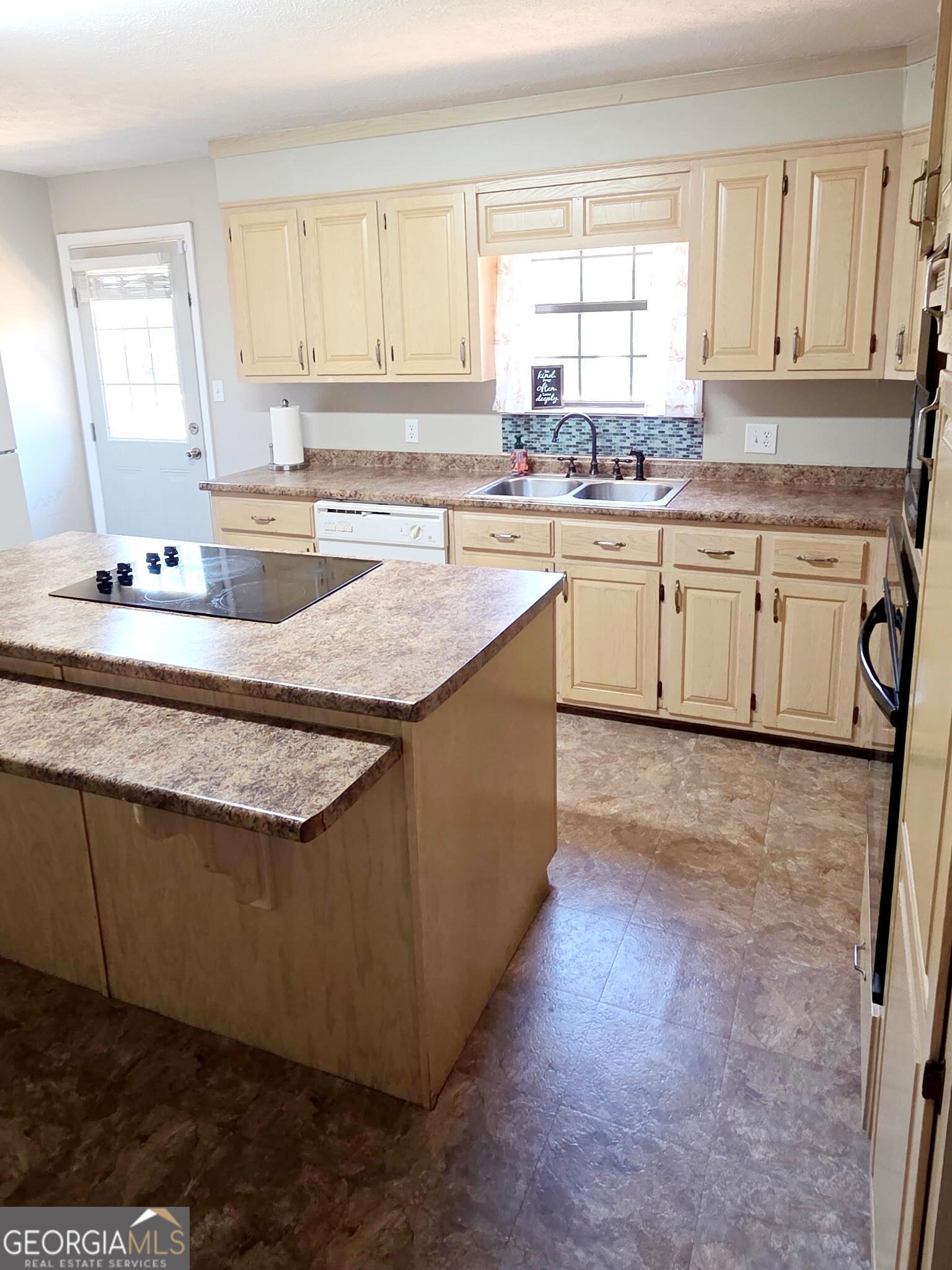 185 Veal Street Property Photo 8