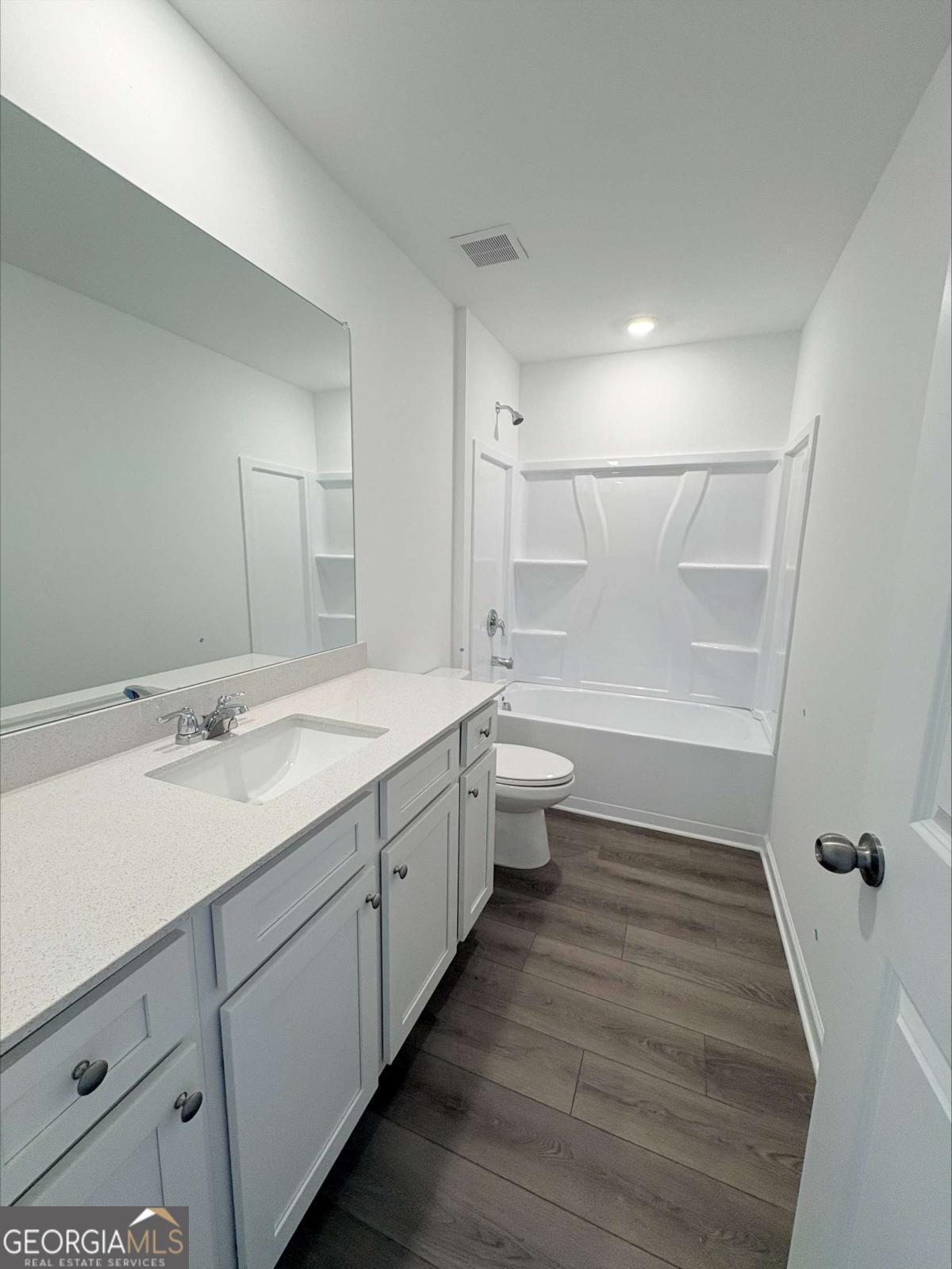180 Hal Court Property Photo 13