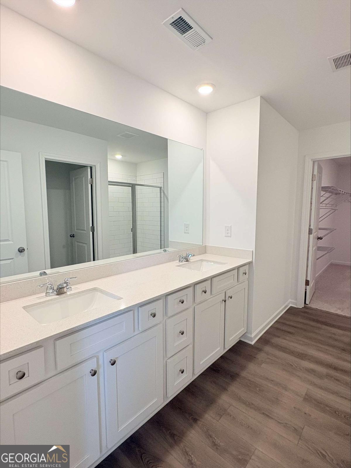 180 Hal Court Property Photo 16
