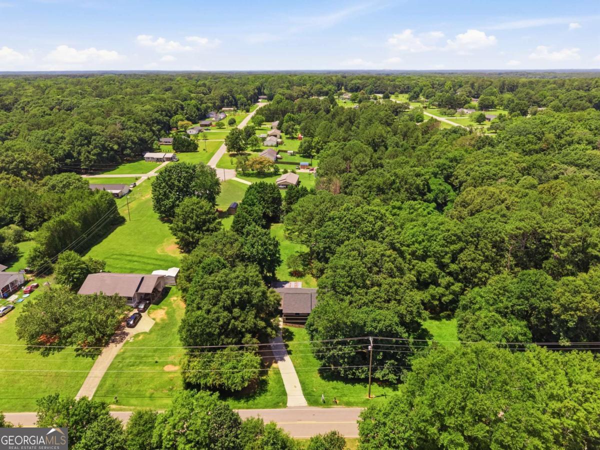 700 John Deere Road Property Photo 26