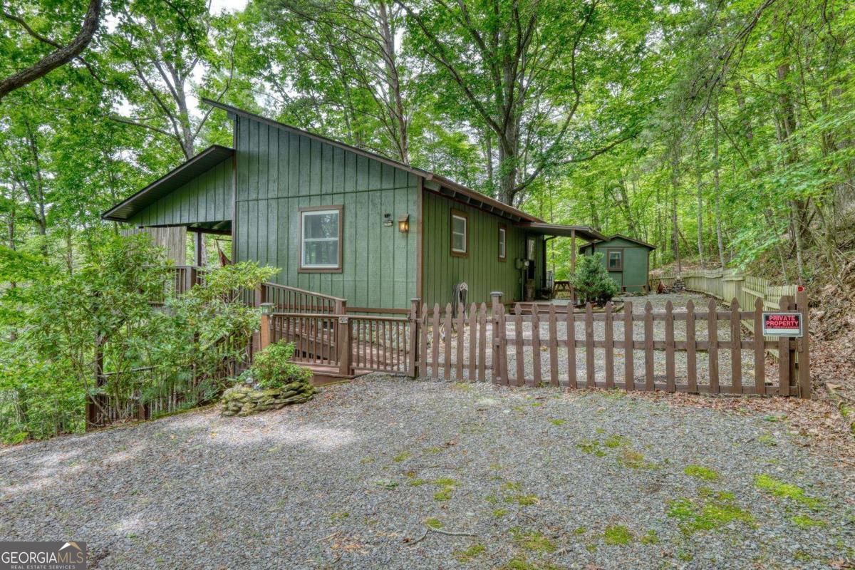 664 High Ridge Road Property Photo 2