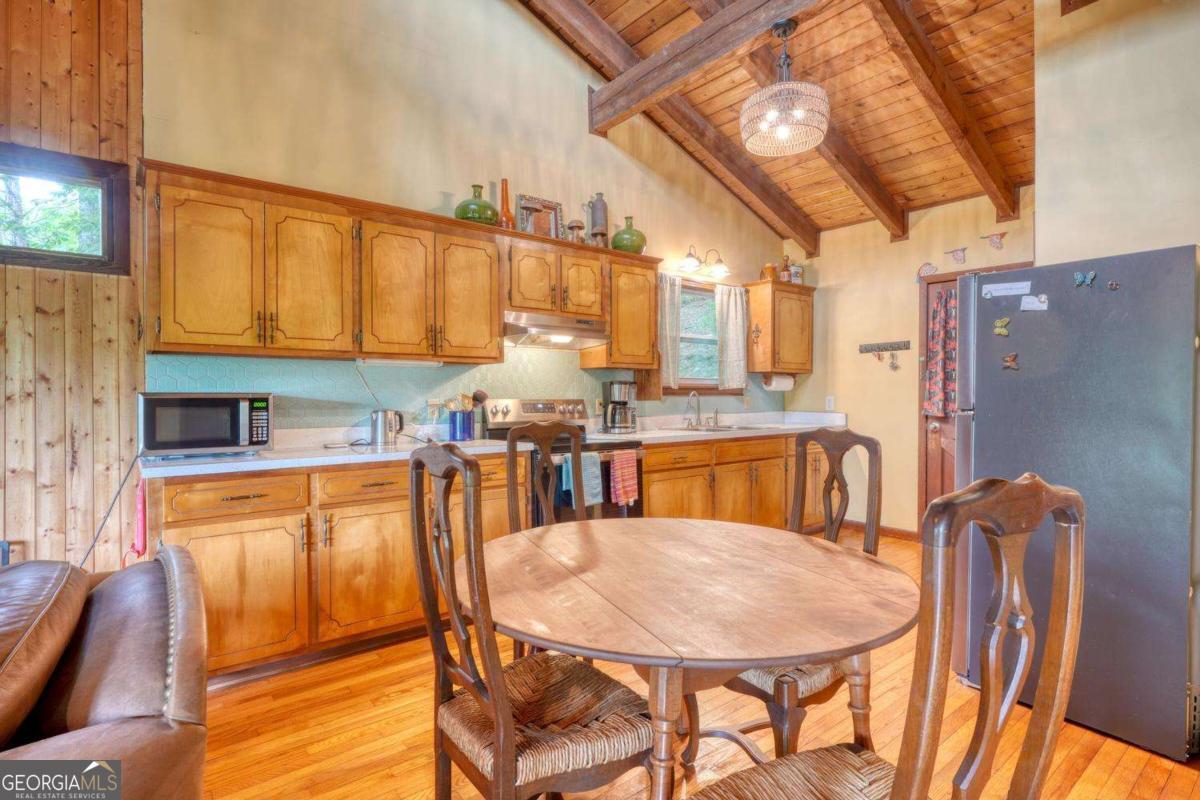 664 High Ridge Road Property Photo 14