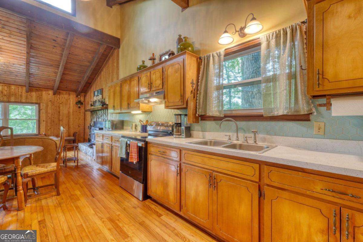 664 High Ridge Road Property Photo 16