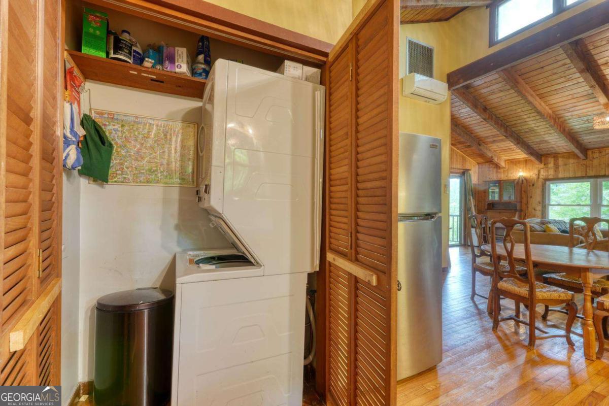 664 High Ridge Road Property Photo 17