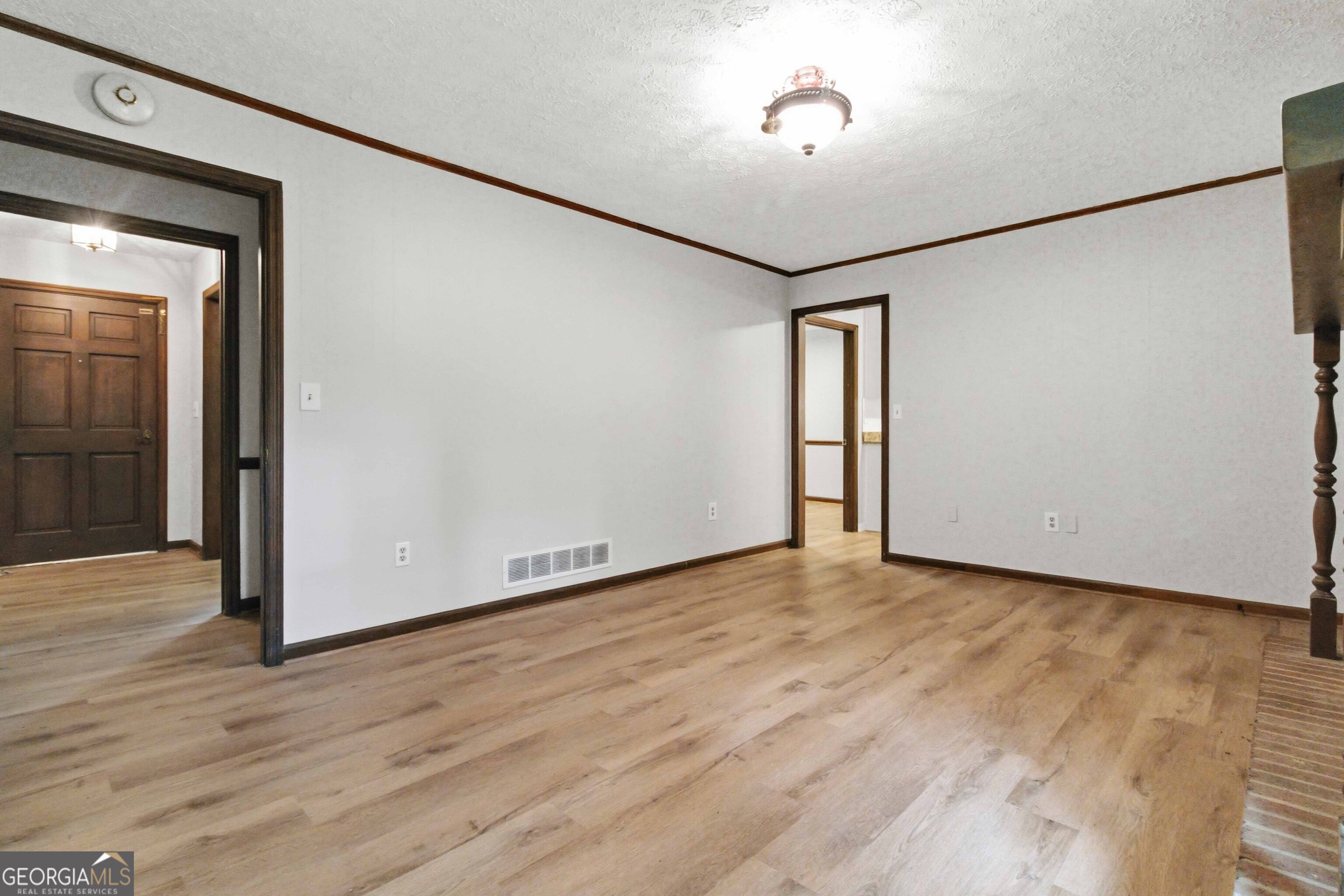 420 Creekview Court Property Photo 10