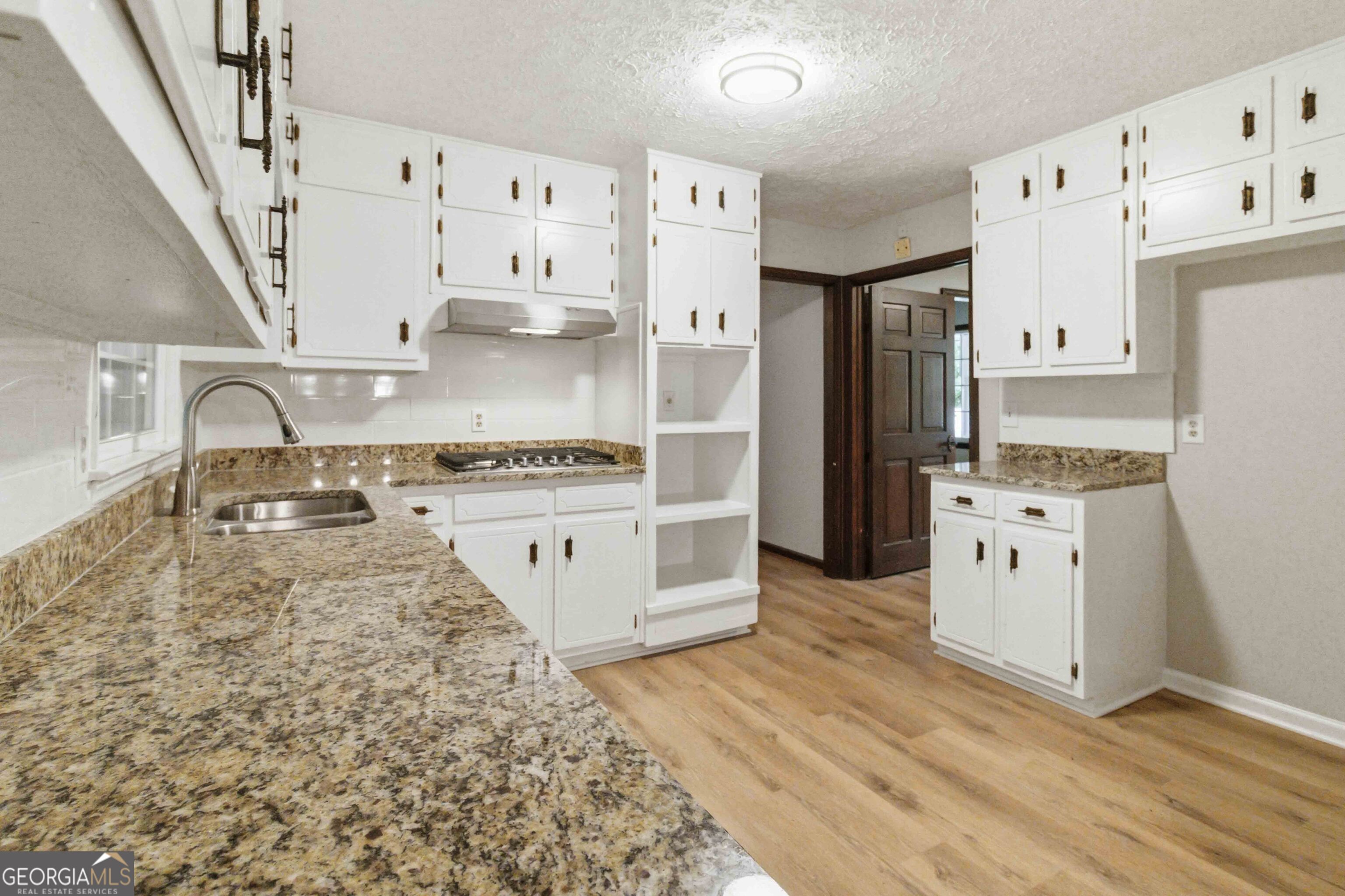 420 Creekview Court Property Photo 14