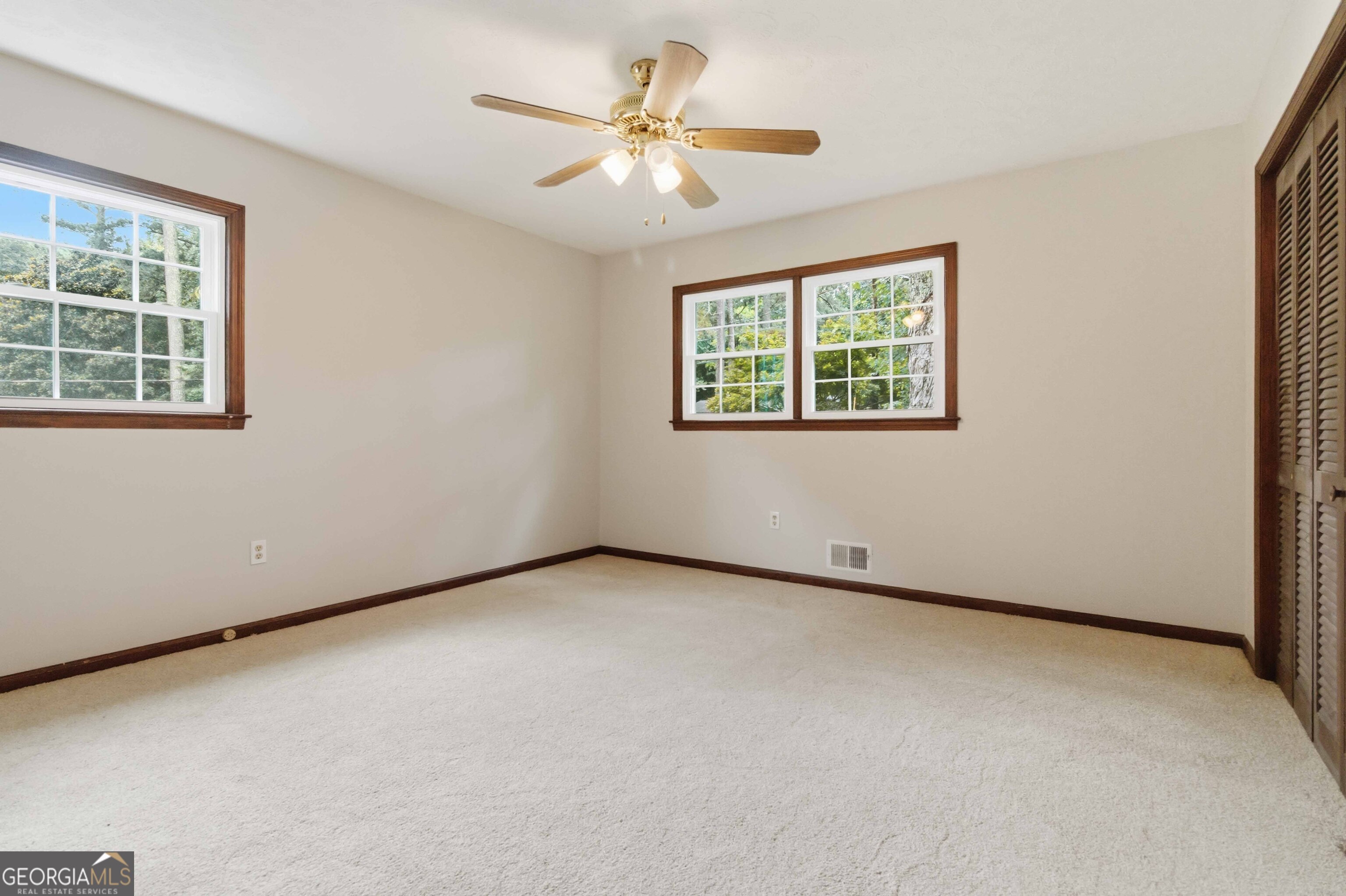 420 Creekview Court Property Photo 19