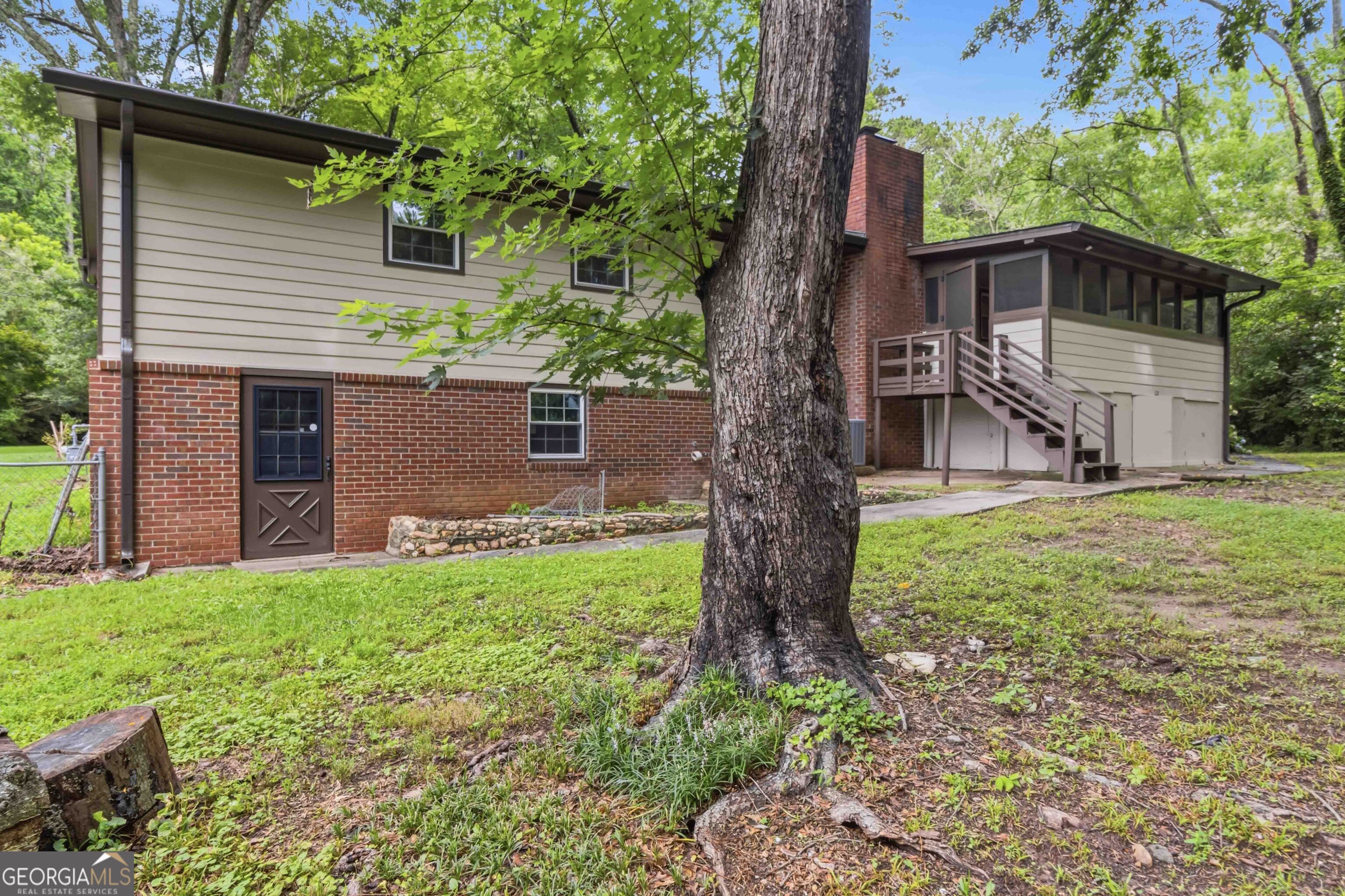 420 Creekview Court Property Photo 27