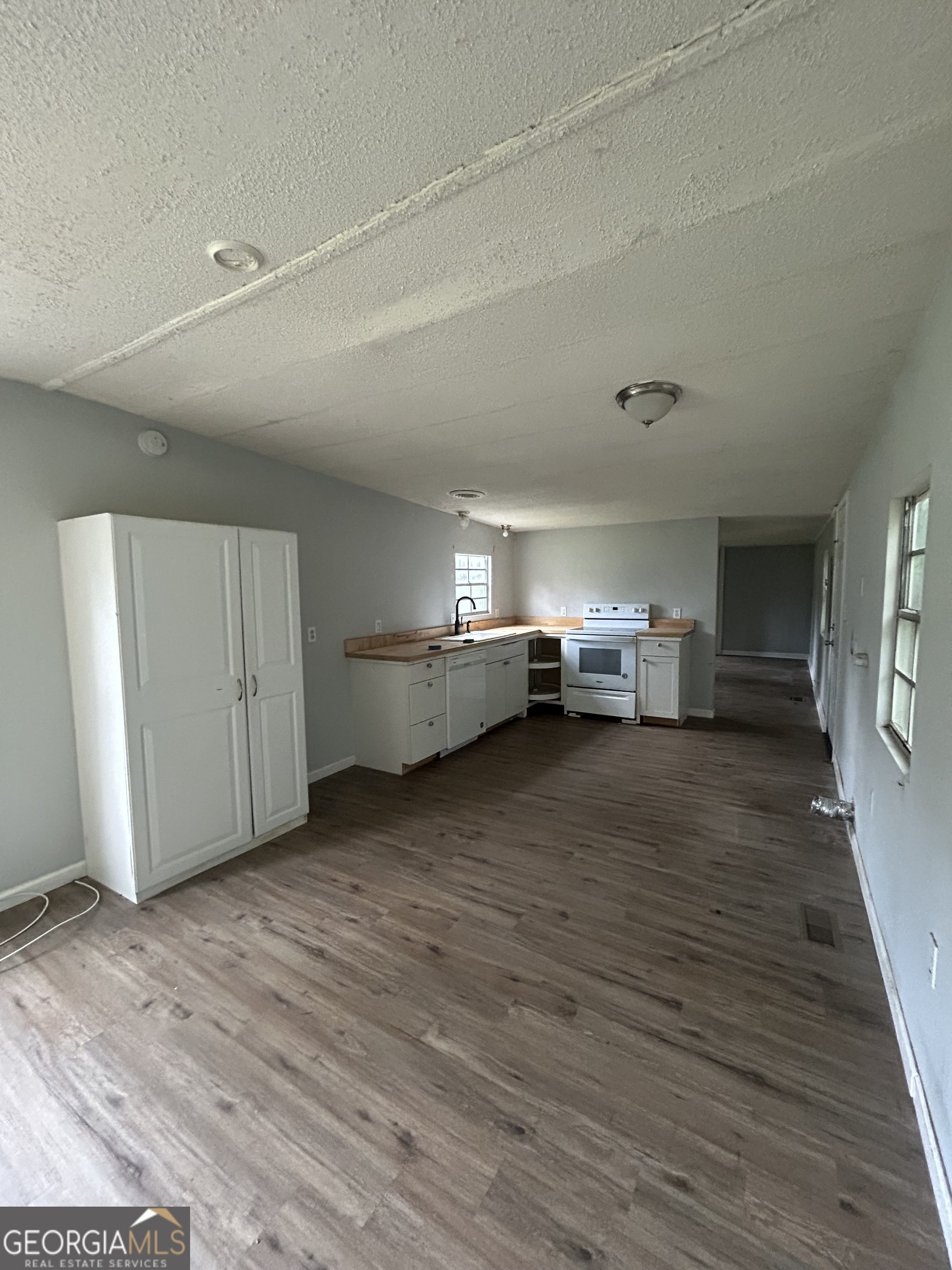 294 Turner Road Property Photo 8