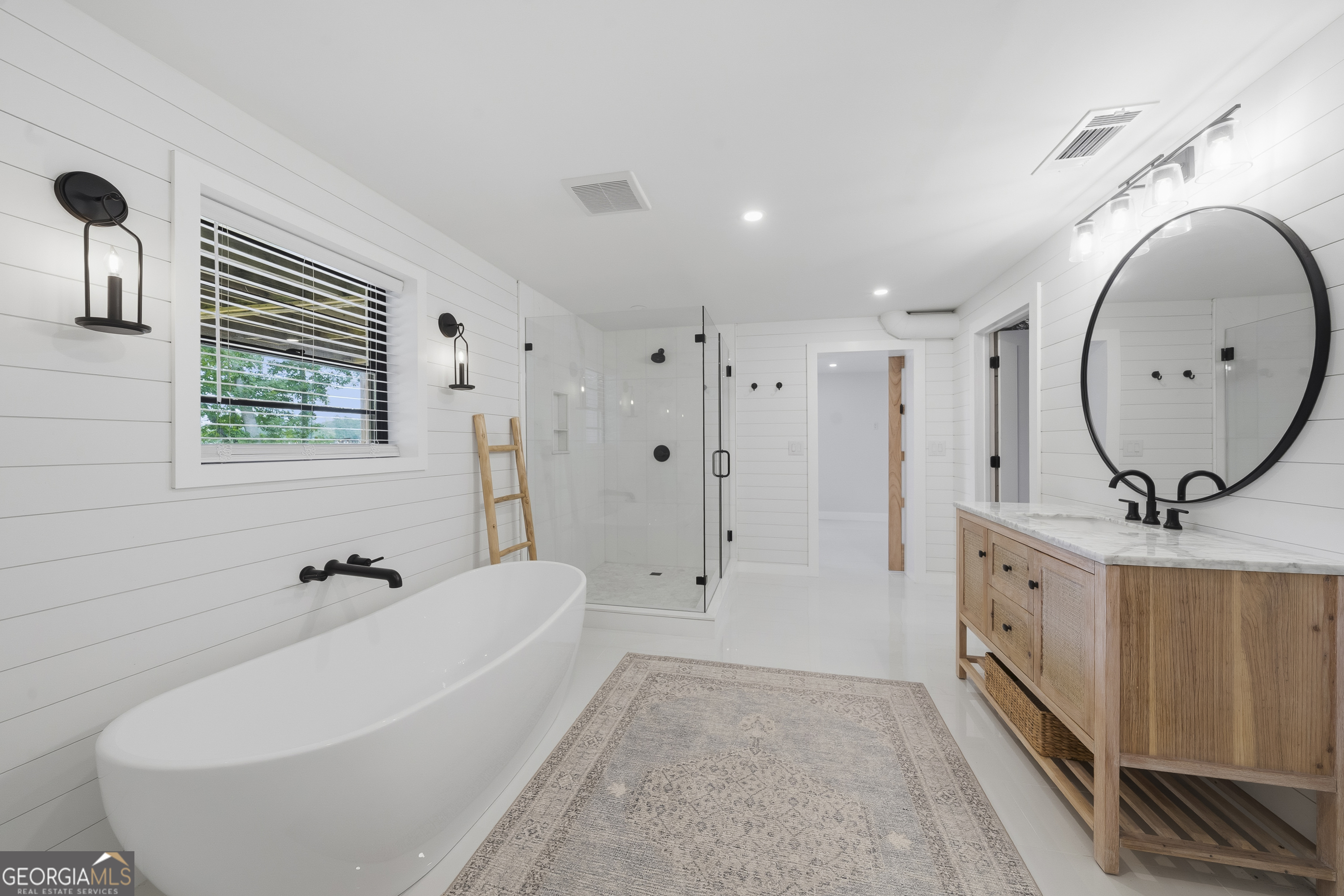 231 Thomas Drive Property Photo 20