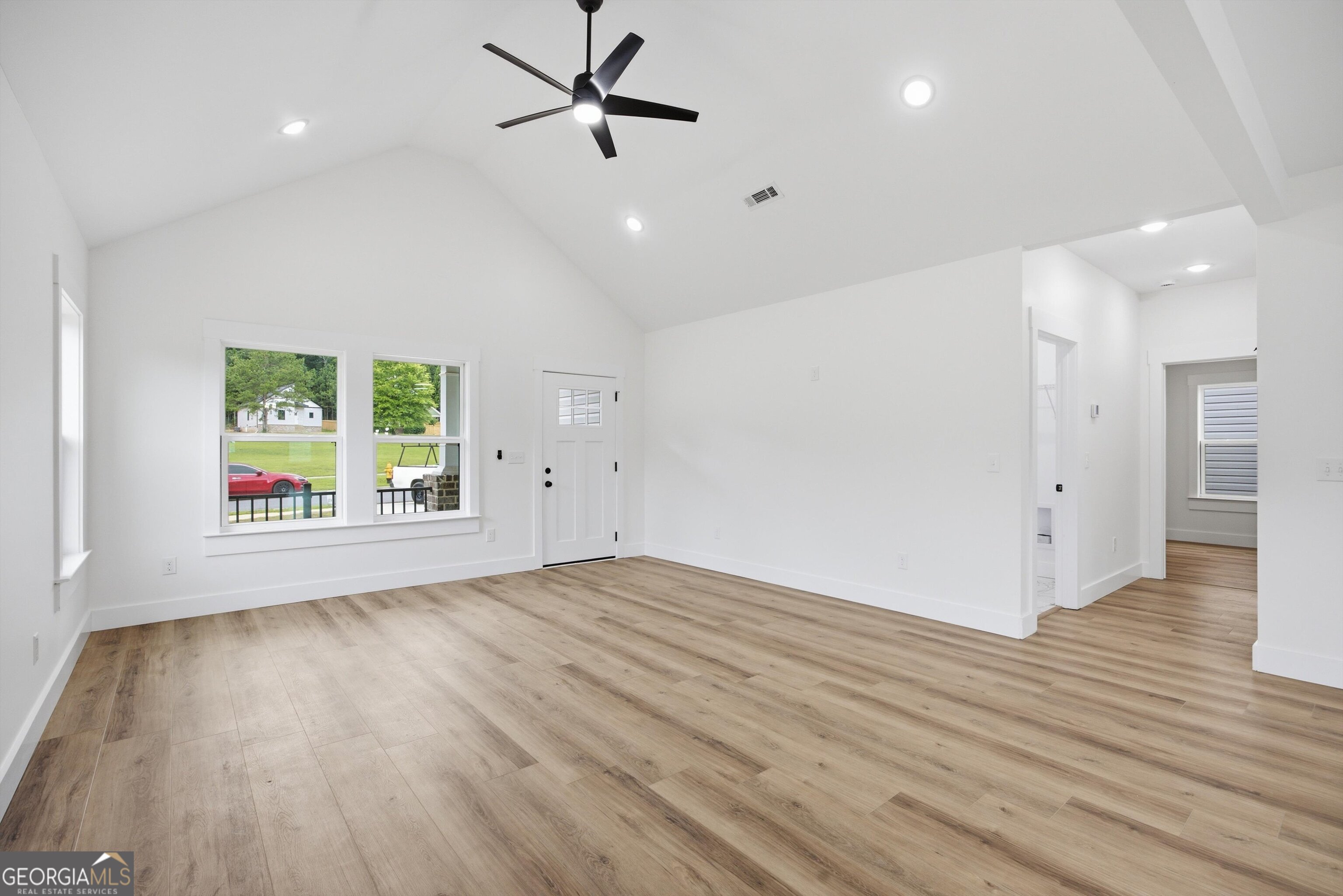 126 Washington Street Property Photo 7