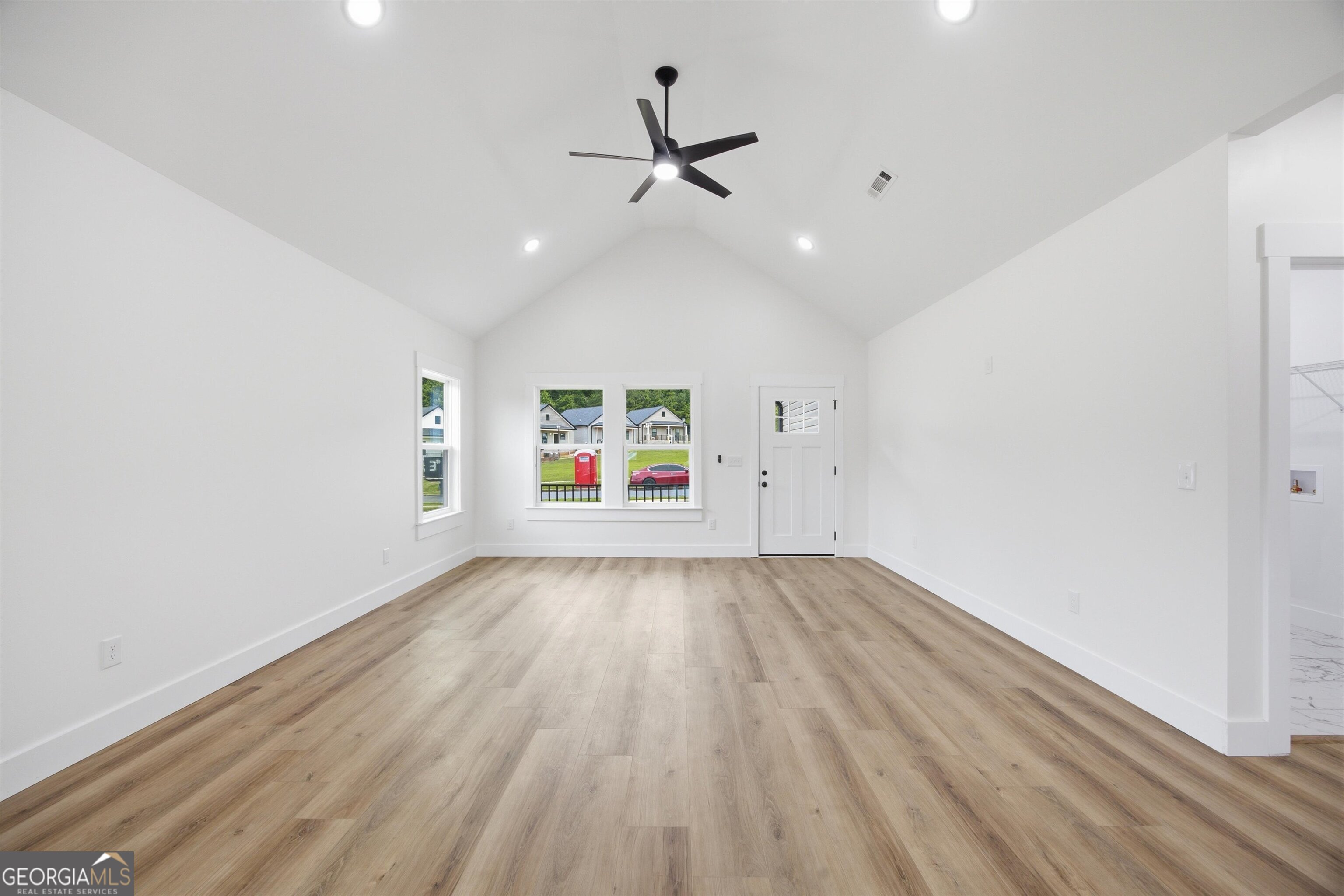 126 Washington Street Property Photo 8