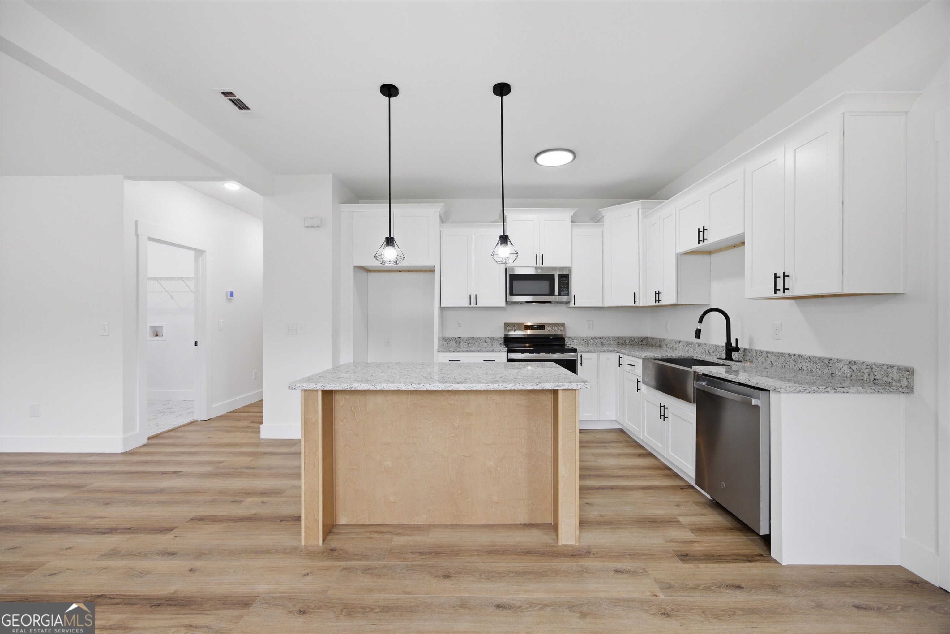 126 Washington Street Property Photo 12