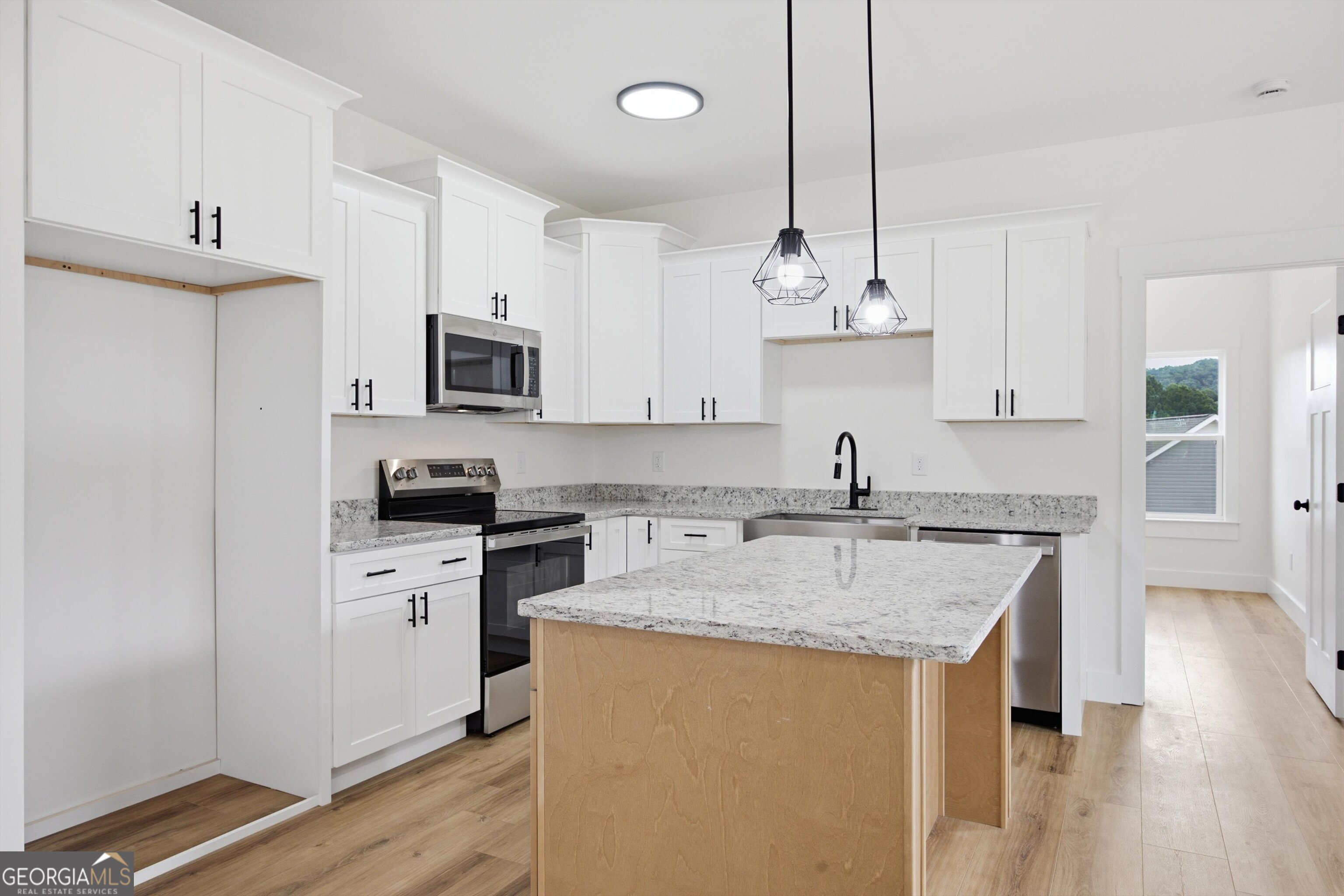 126 Washington Street Property Photo 13