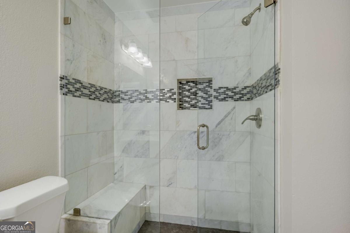 3655 Habersham Road Ne # B240 Property Photo 1