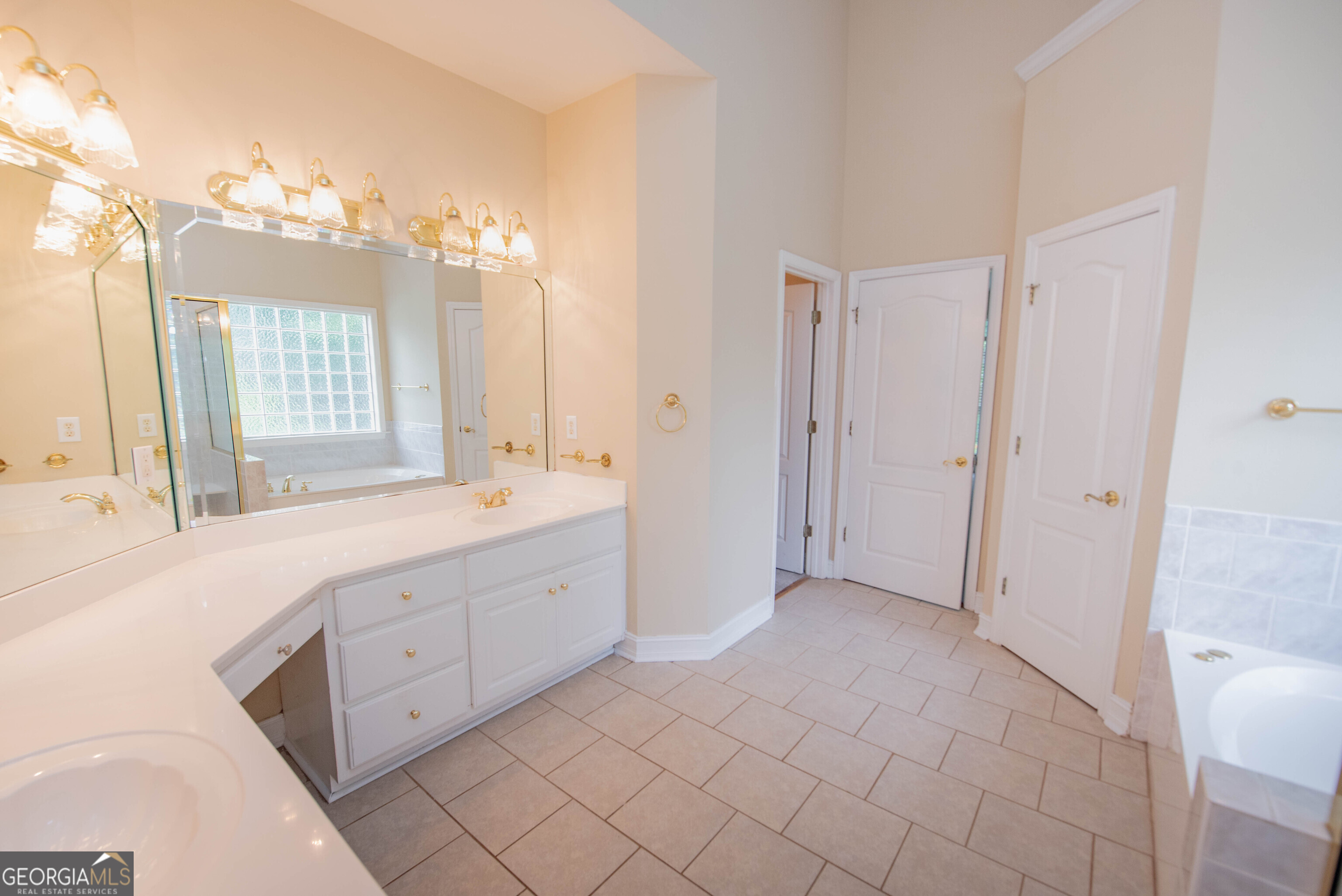 107 Arbor Lane Property Photo 41