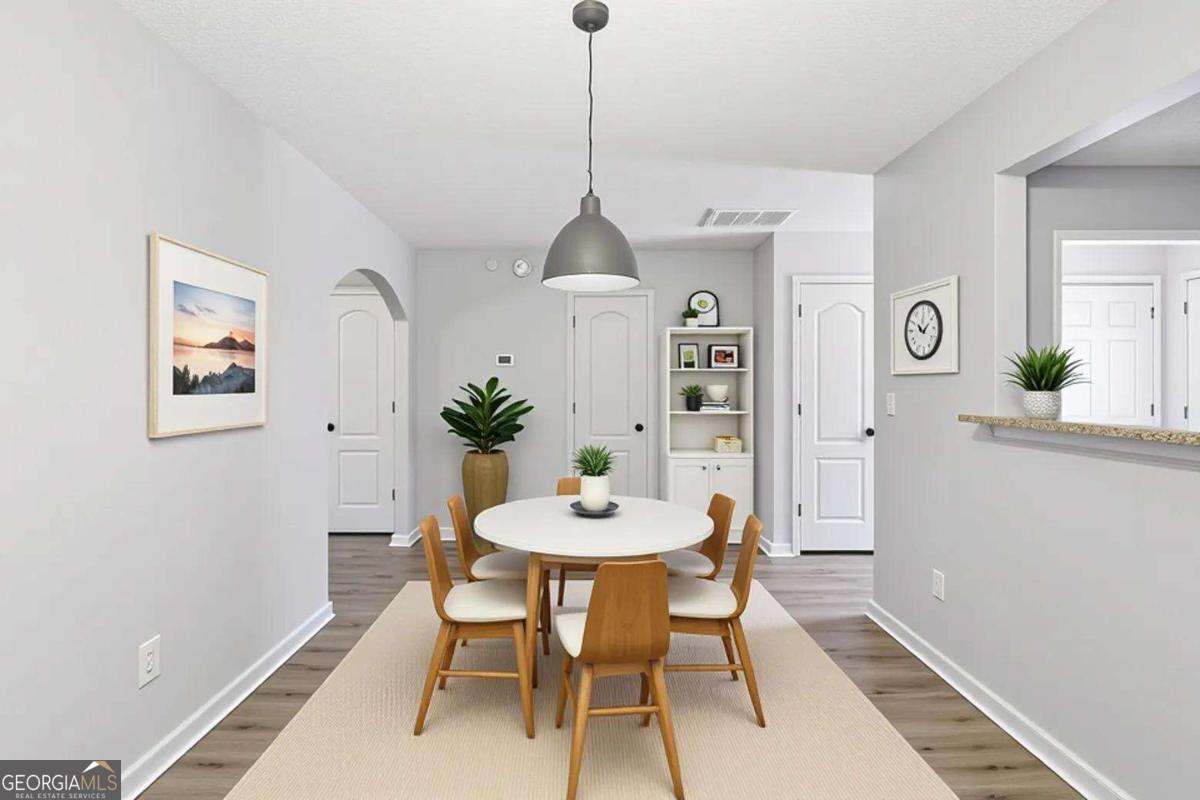8569 Thomas Road Property Photo 4