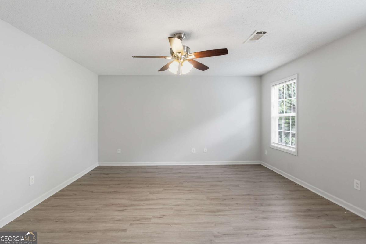 8569 Thomas Road Property Photo 14