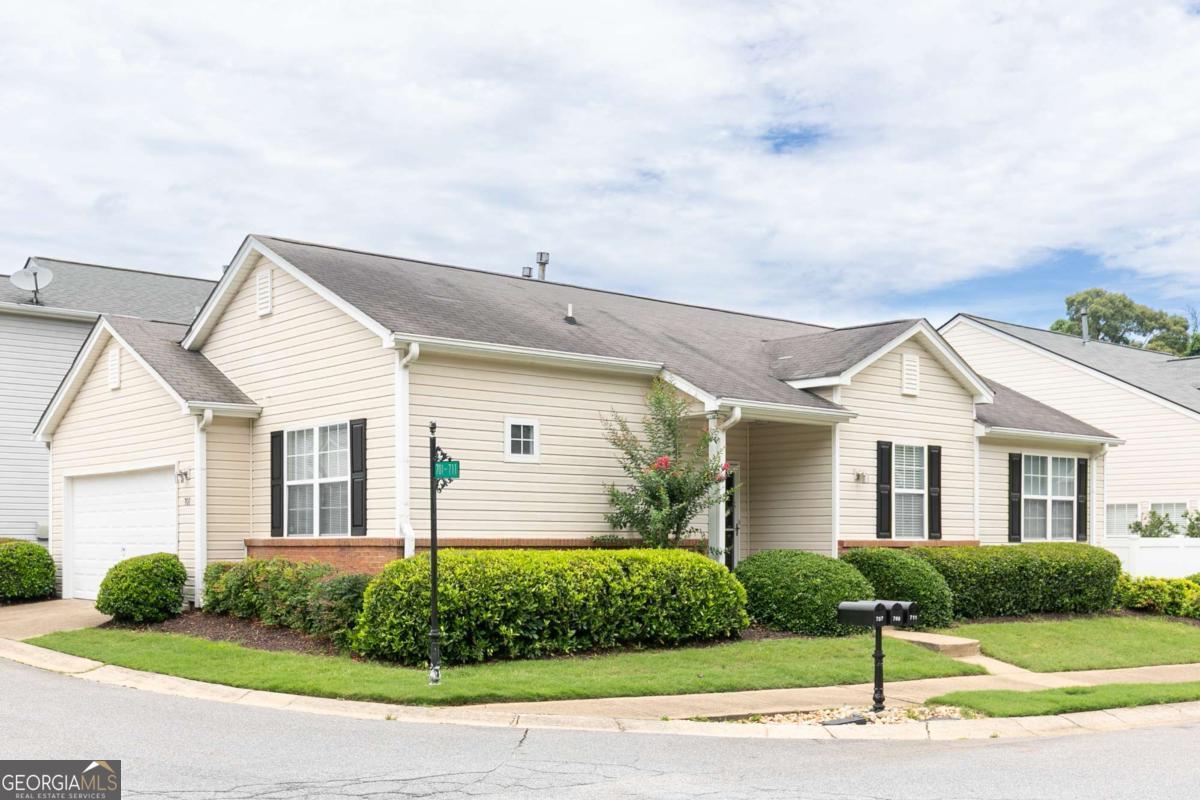 707 Bedford Court