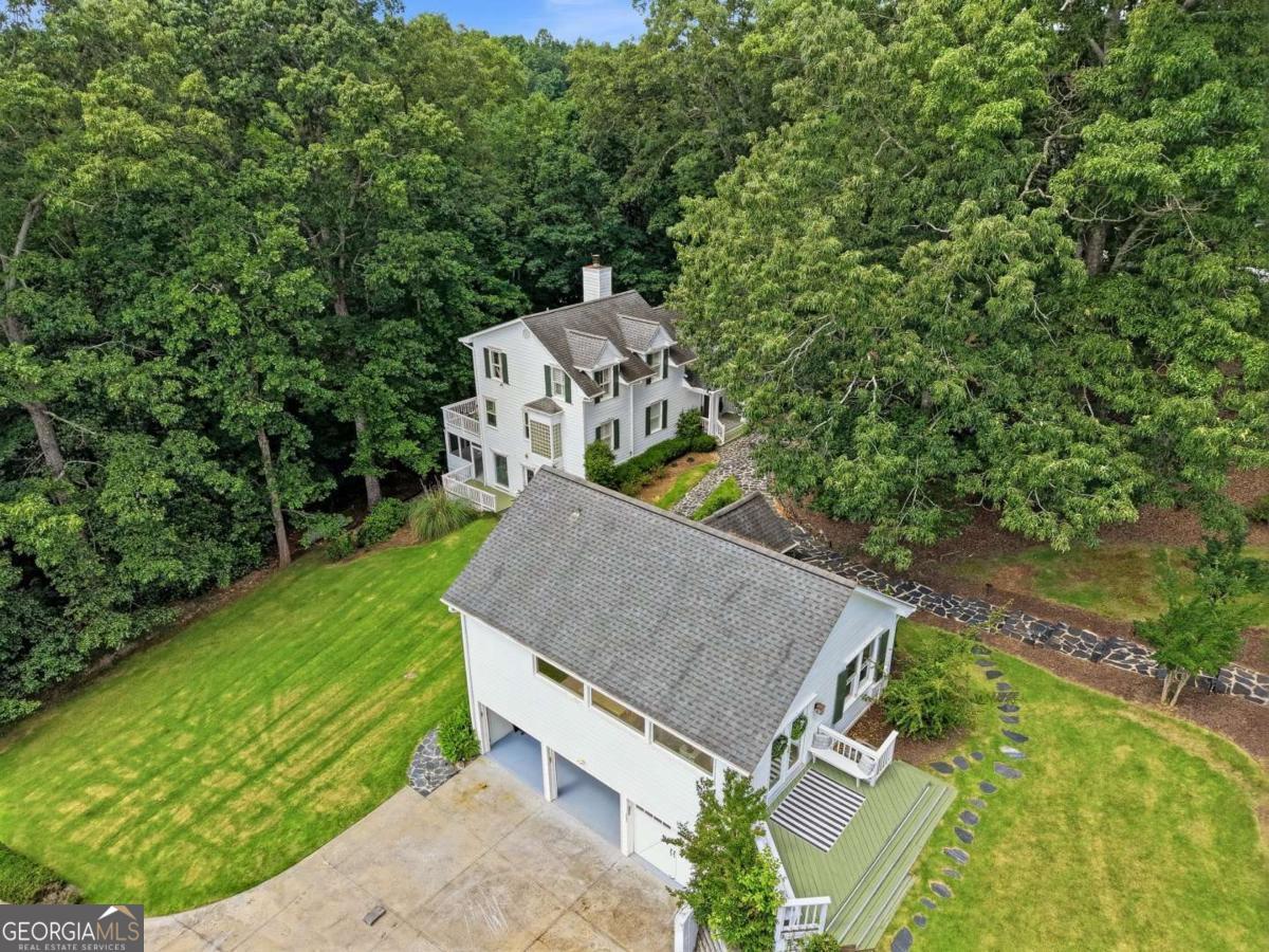 380 Fredricks Cove Property Photo 3