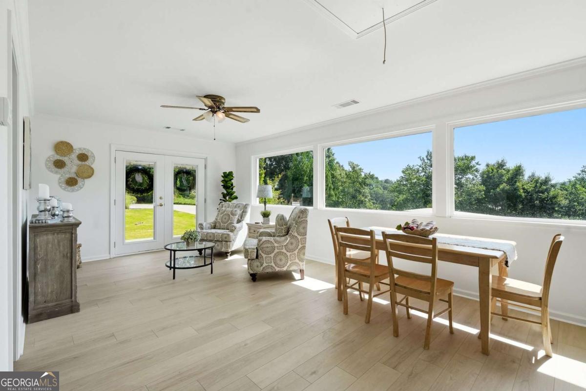 380 Fredricks Cove Property Photo 42