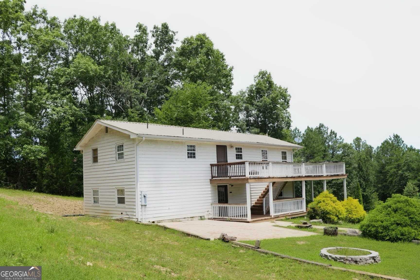 276 Warren Road Property Photo 2
