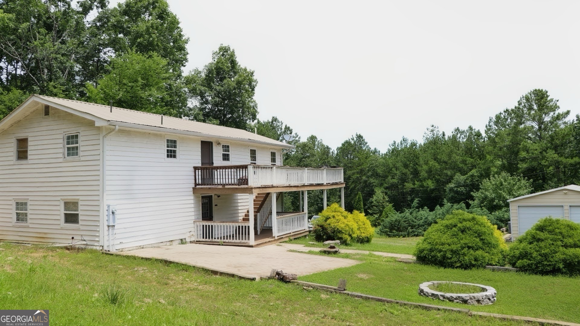 276 Warren Road Property Photo 3