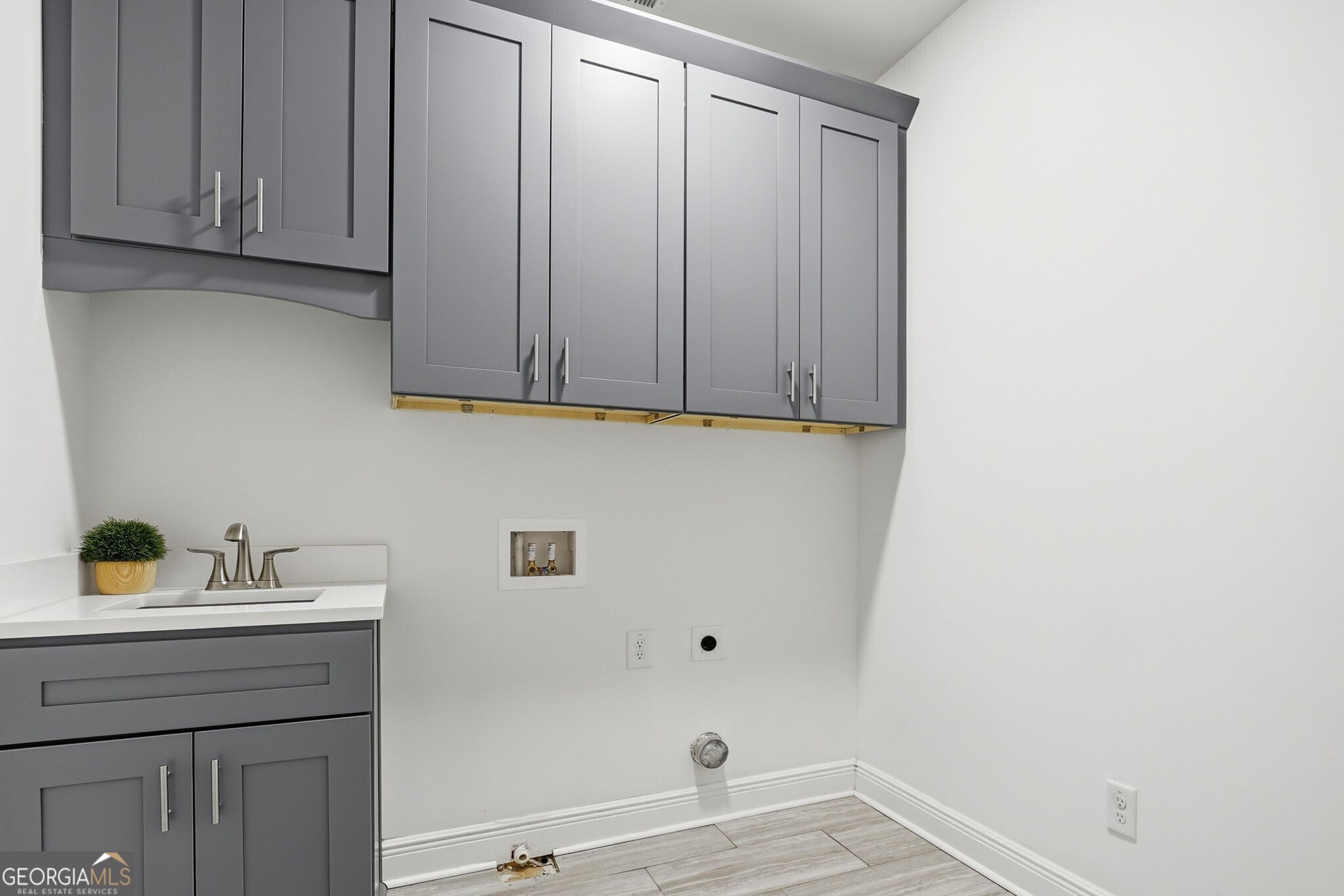 110 Via Roma Property Photo 27