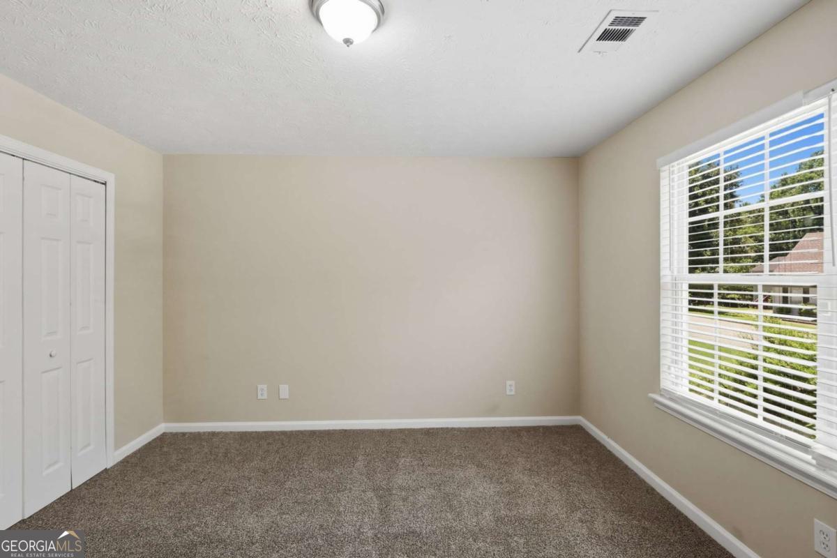 2378 Mills Bend Property Photo 13