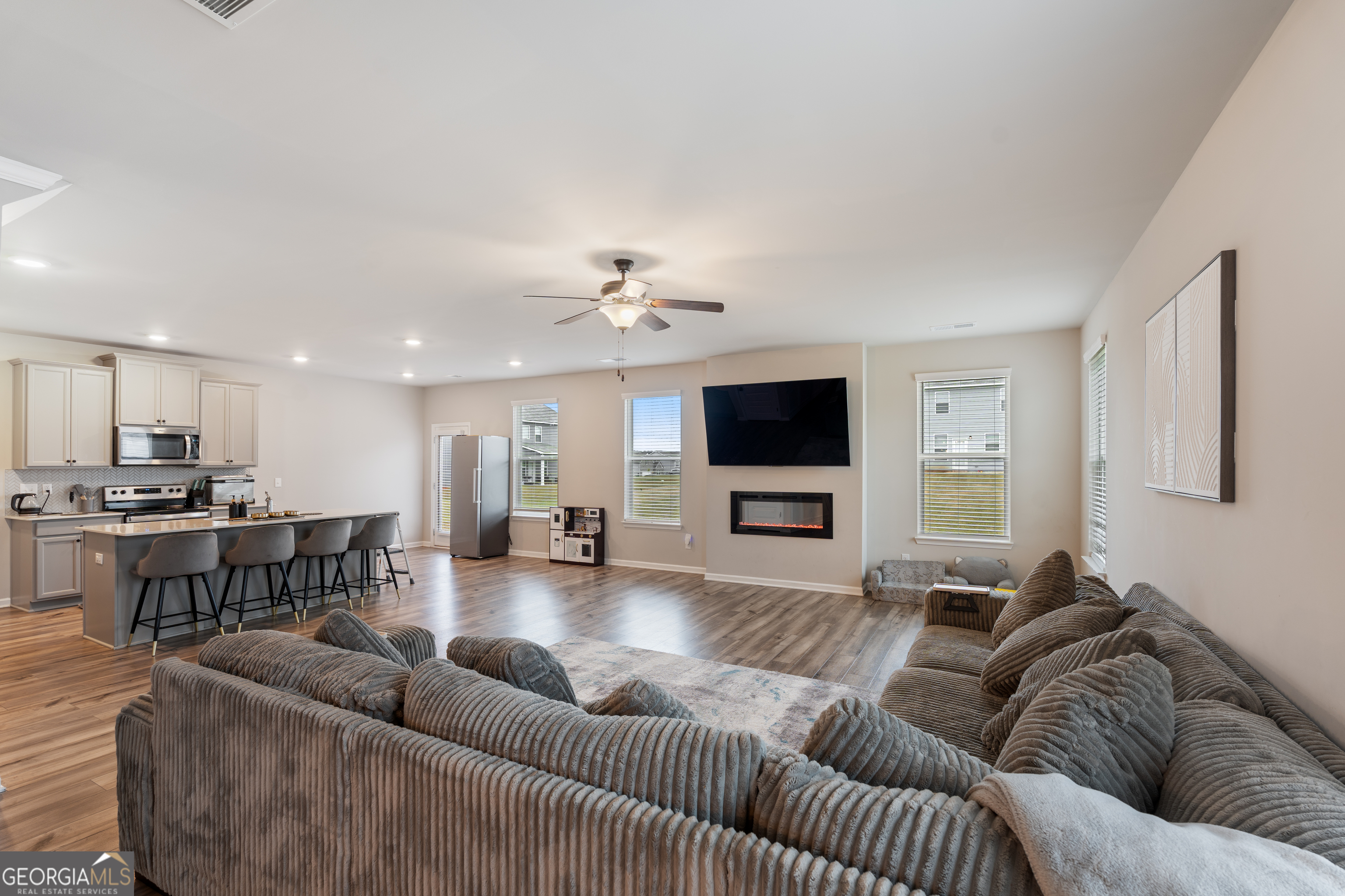 1052 Bodega Loop Property Photo 5