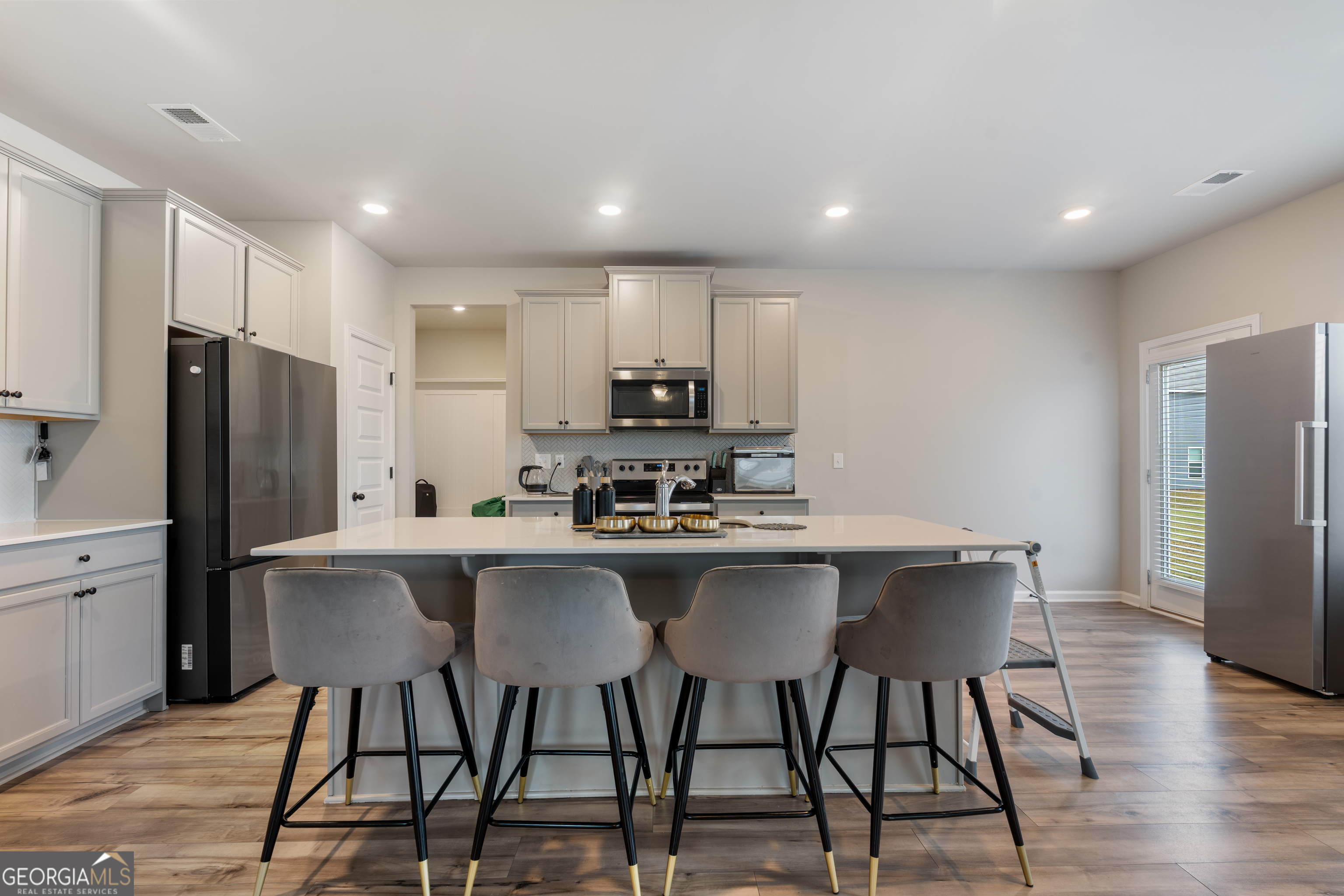 1052 Bodega Loop Property Photo 7