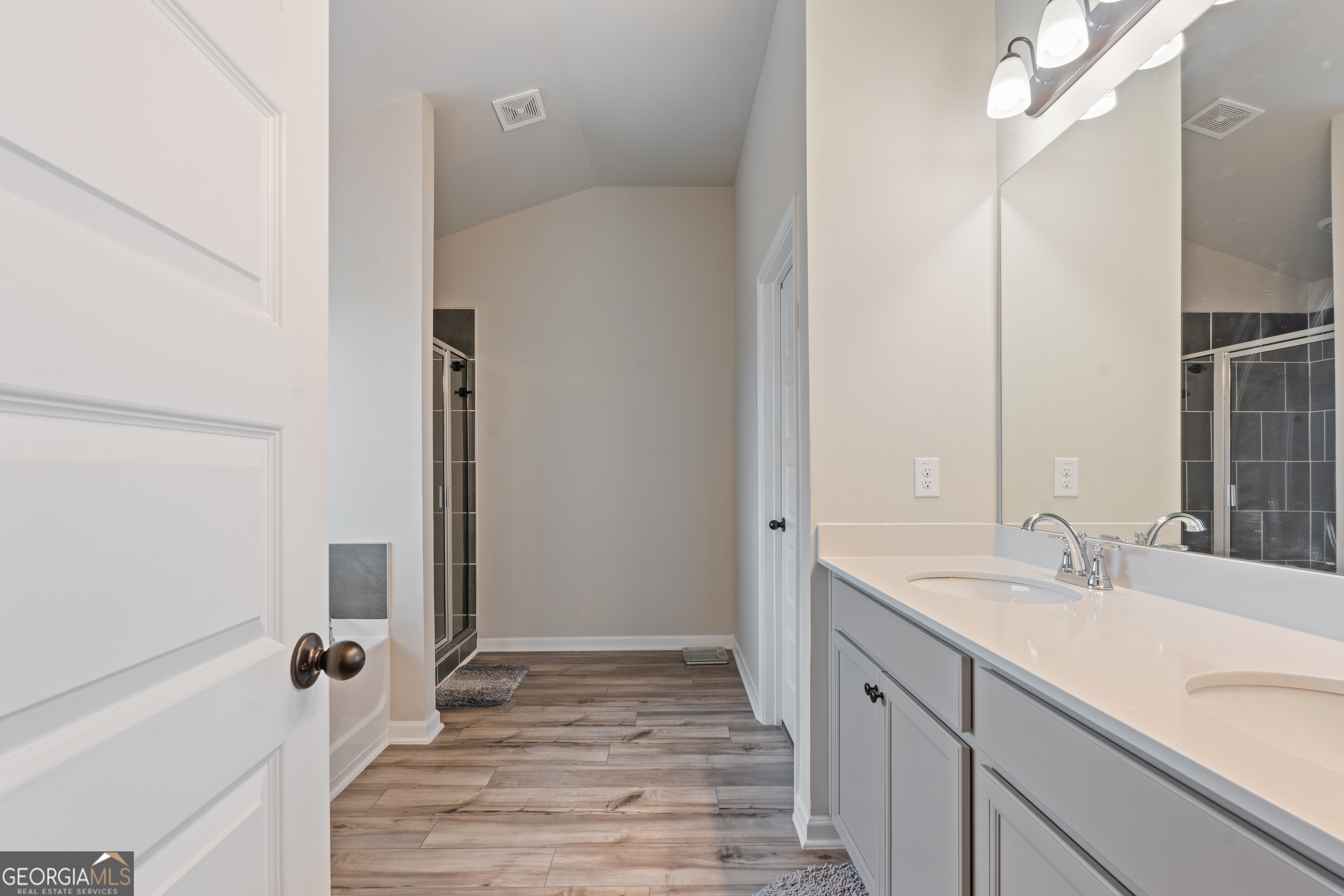 1052 Bodega Loop Property Photo 12
