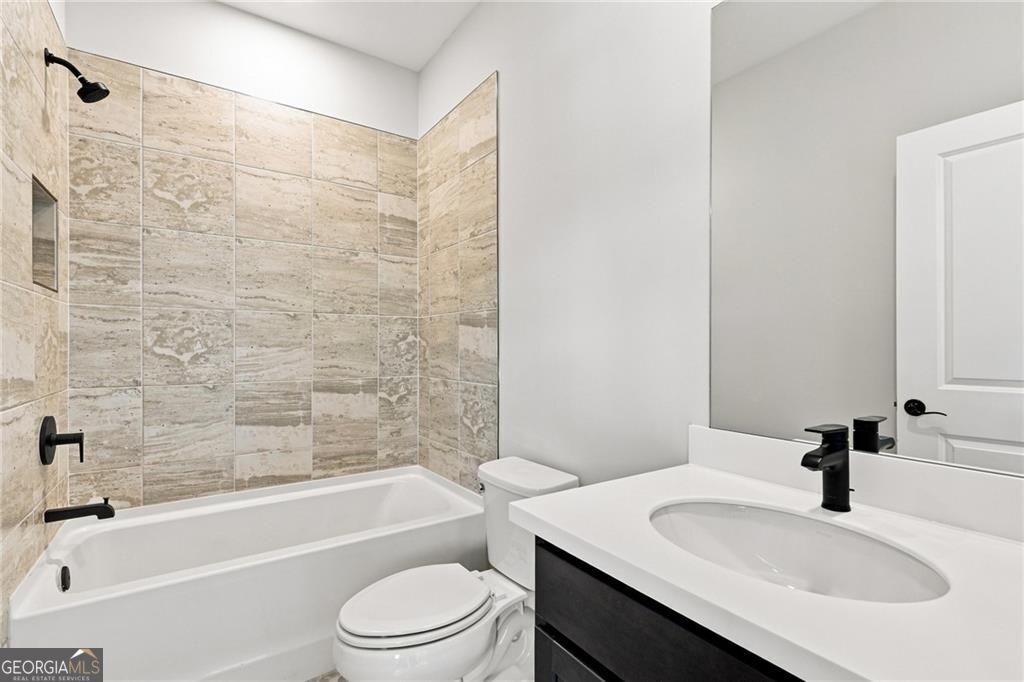 886 Keystone Drive Property Photo 28