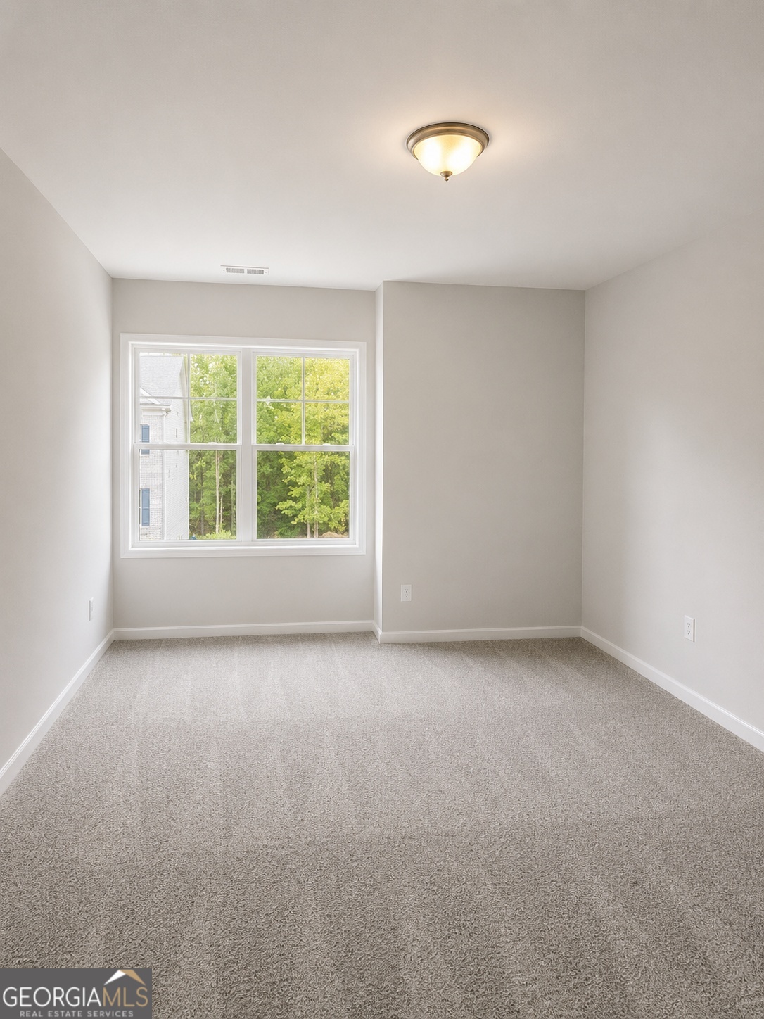 4595 Silver Oak Drive Property Photo 11