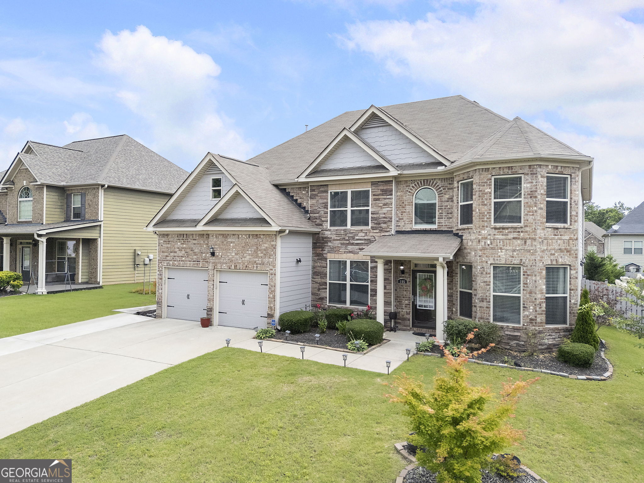 195 Echols Way Property Photo 5