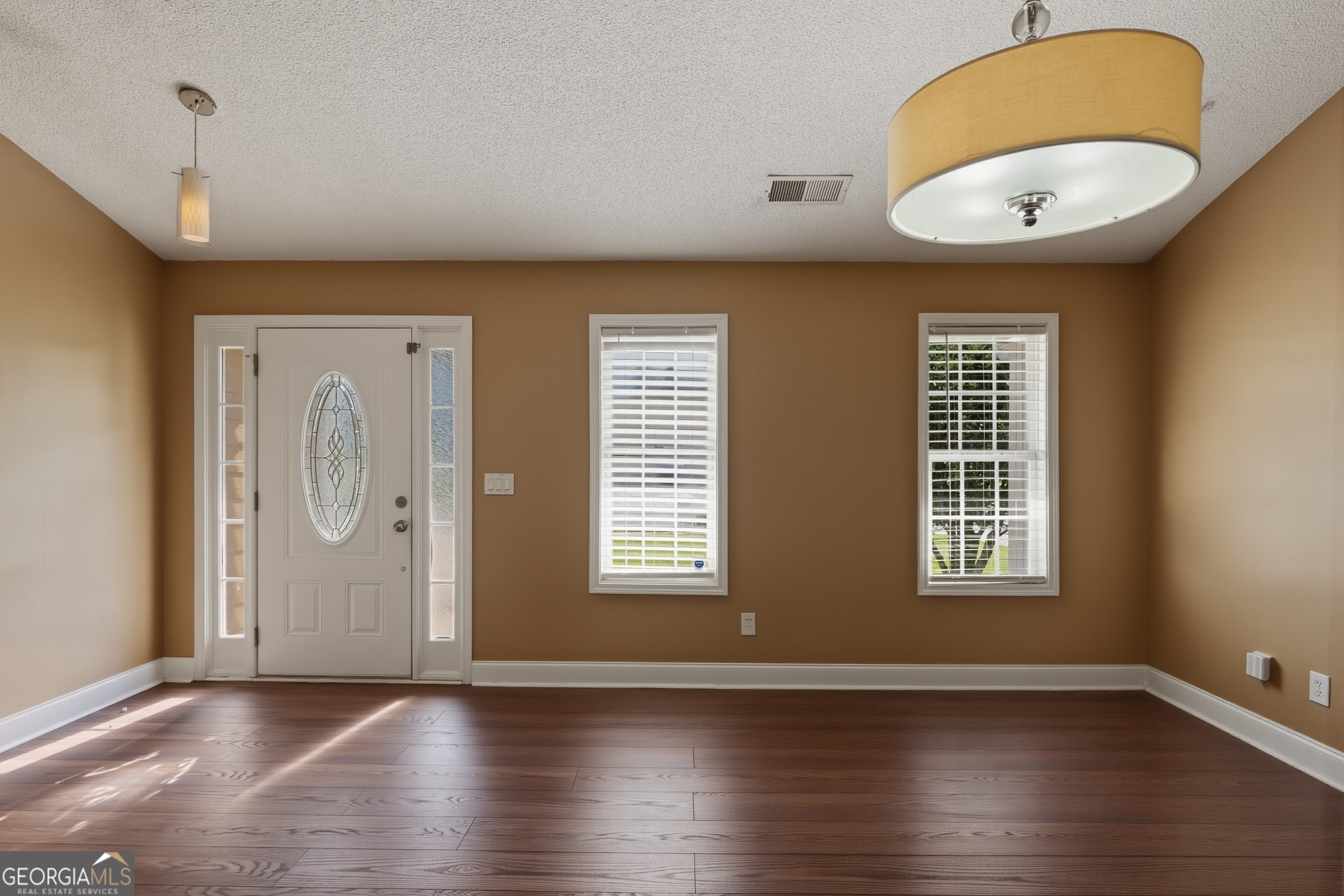 3125 Brookfield Drive Property Photo 2