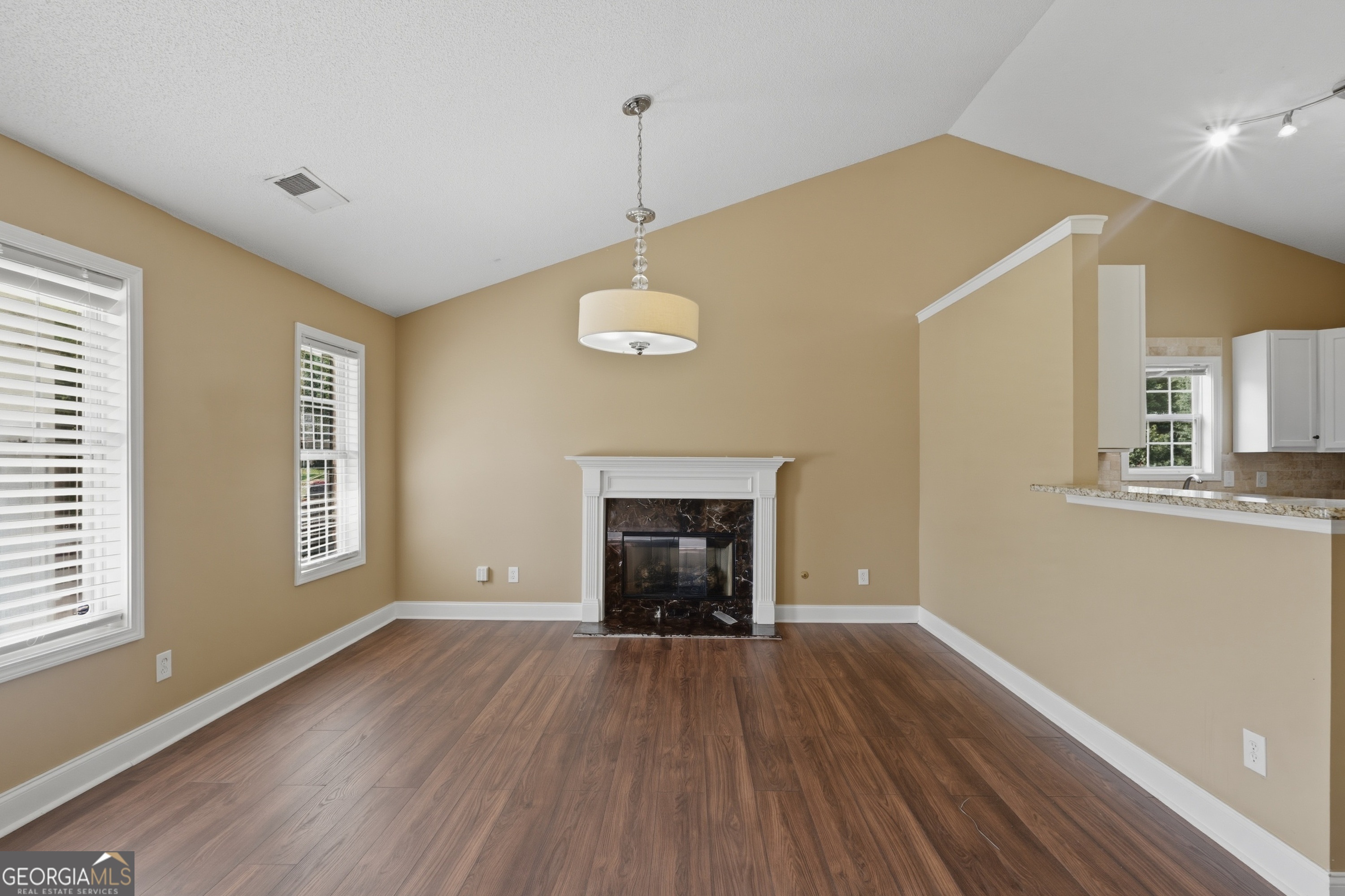 3125 Brookfield Drive Property Photo 4