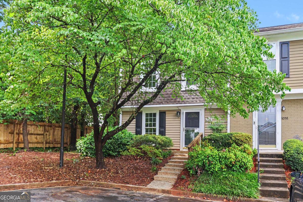 1074 New Haven Drive SW