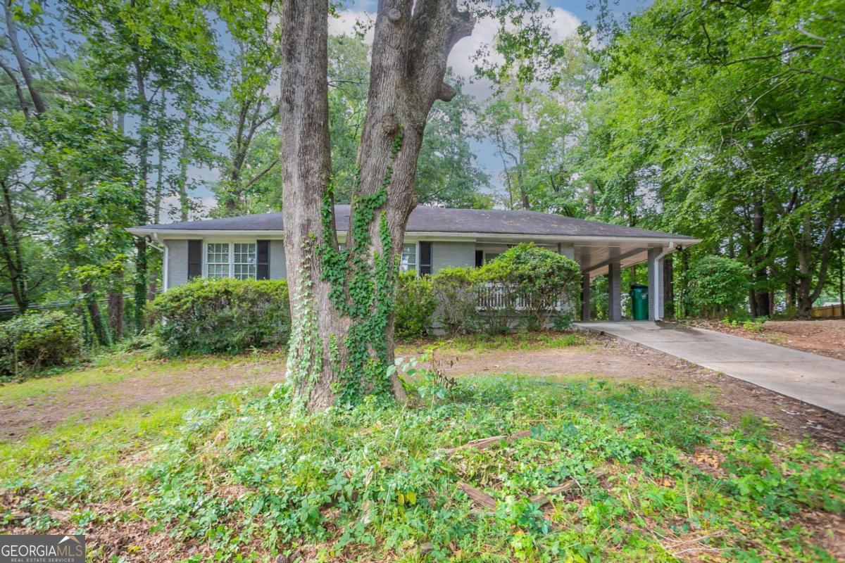 4696 Rockbridge Road Property Photo 1