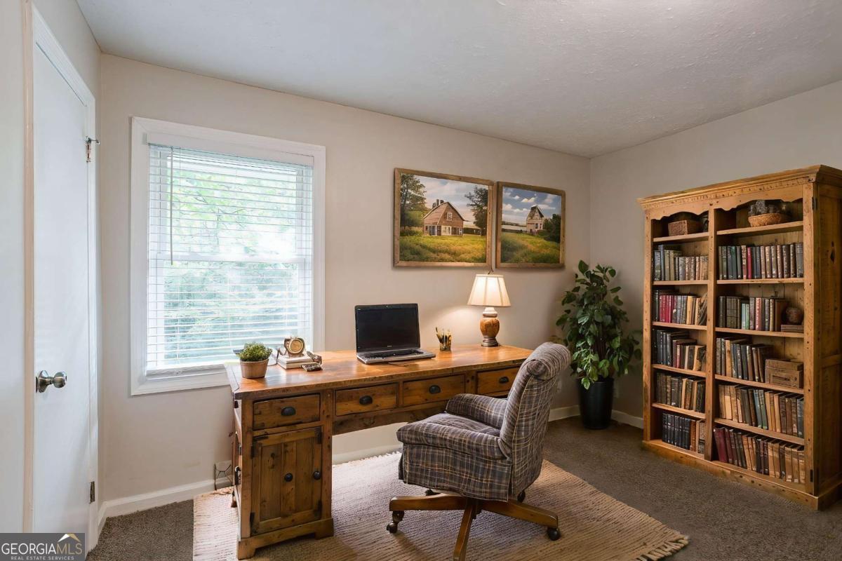 4696 Rockbridge Road Property Photo 7