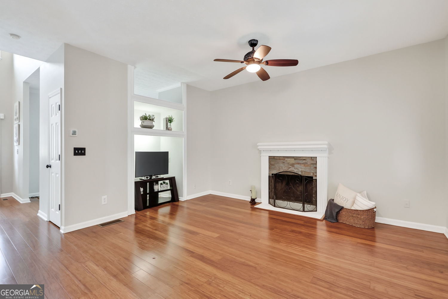 10680 Pinewalk Forest Circle Property Photo 18