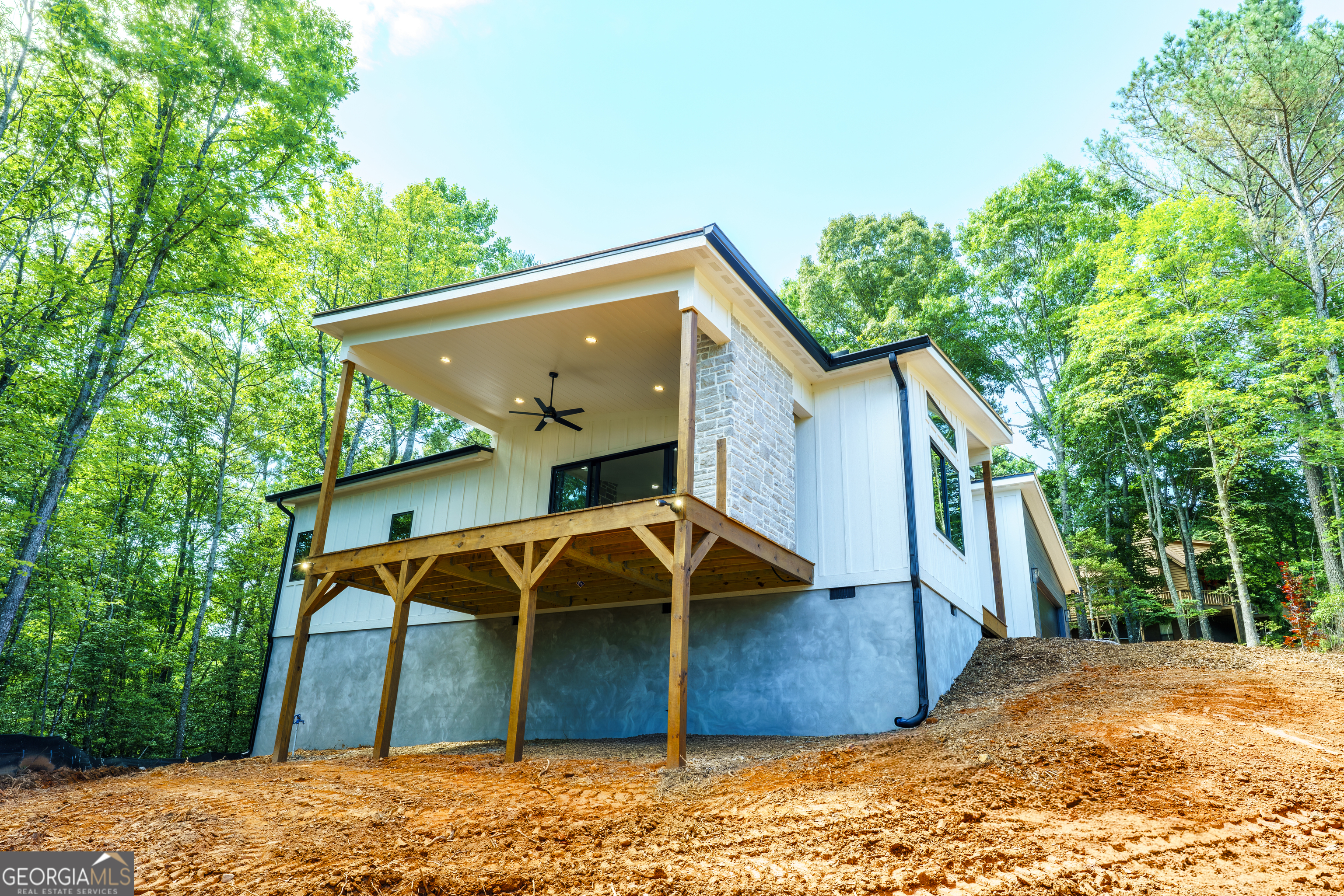 215 Brookhaven Drive Property Photo 17