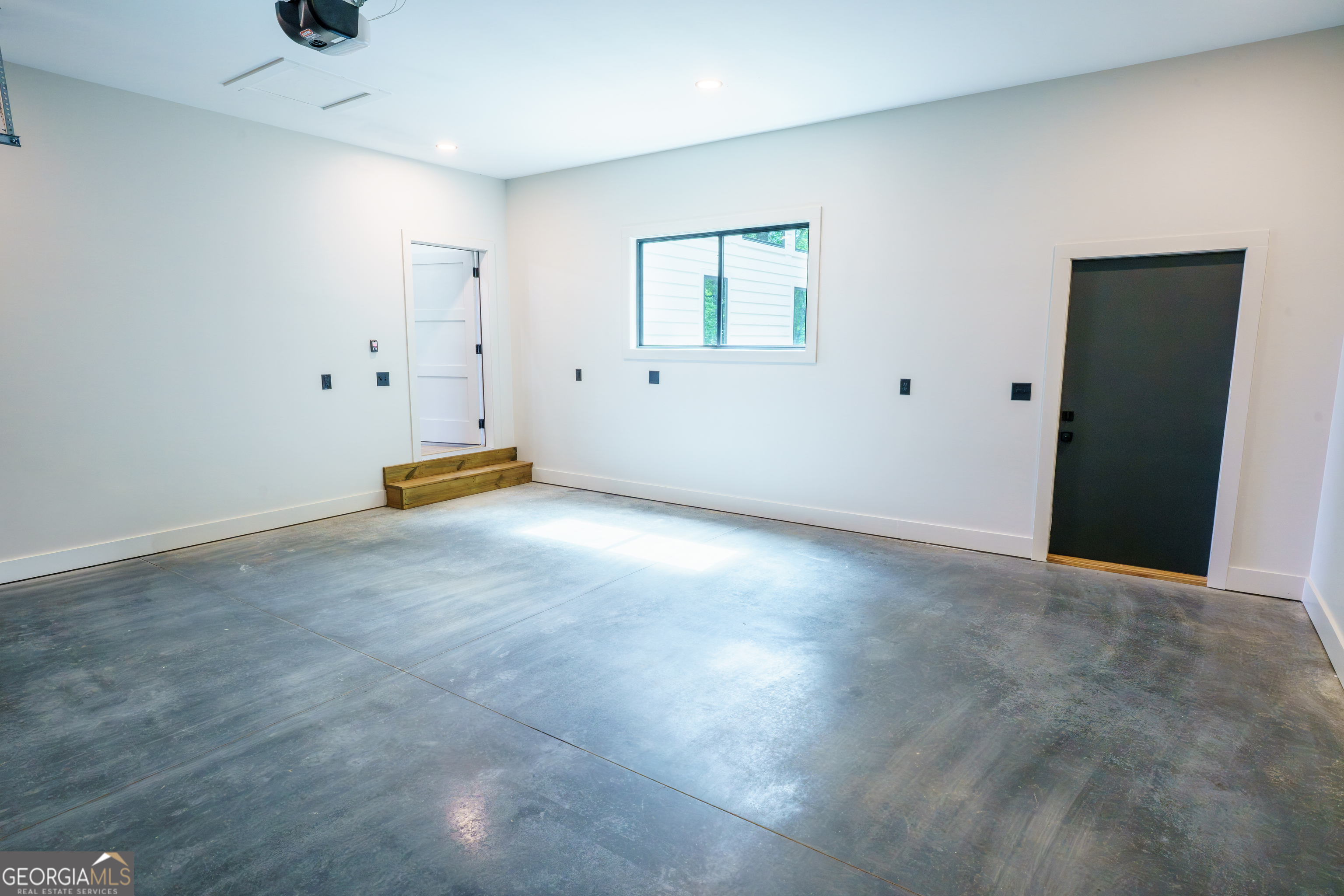 215 Brookhaven Drive Property Photo 40