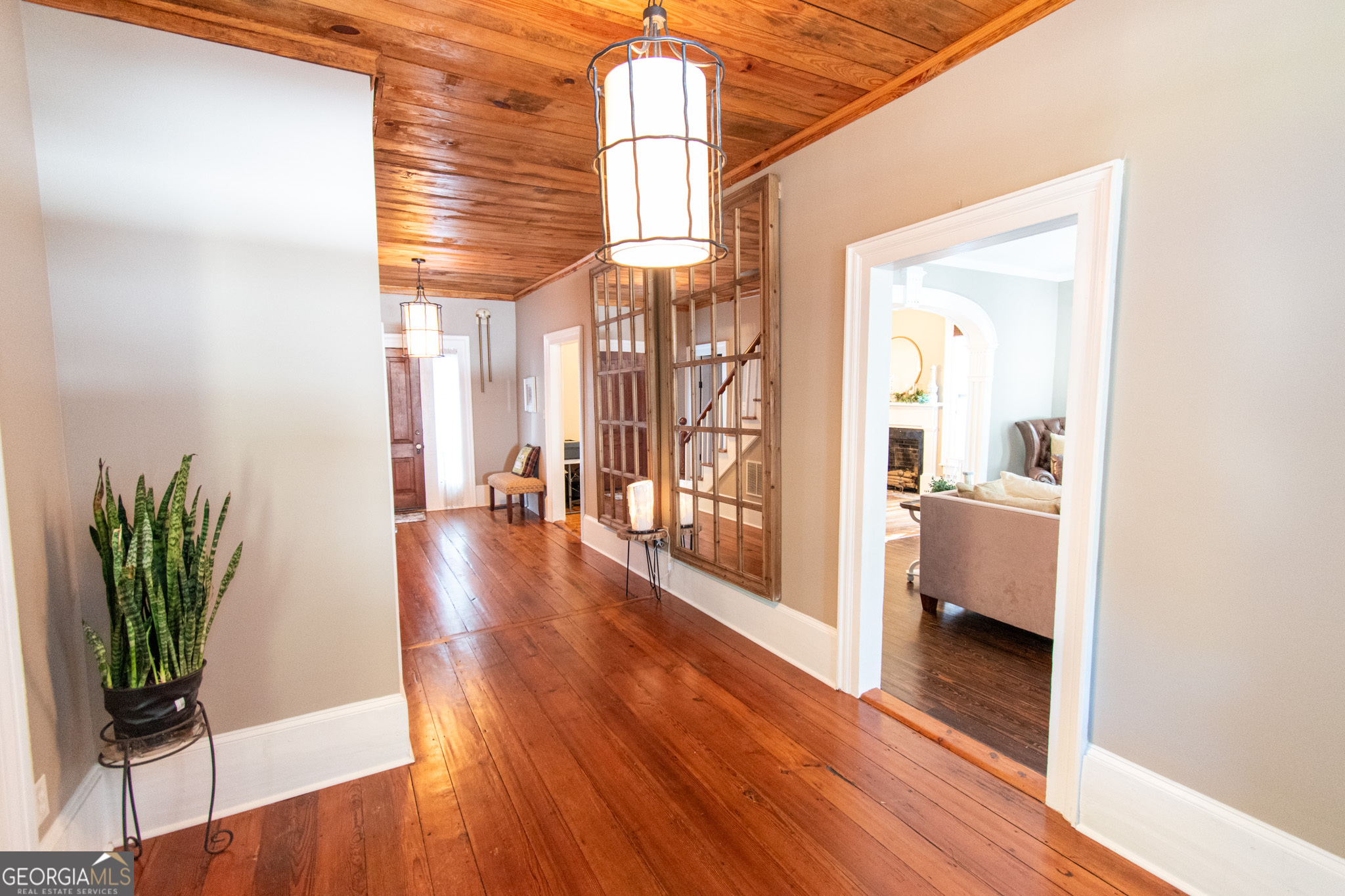 1651 Mergendollar Road Property Photo 4