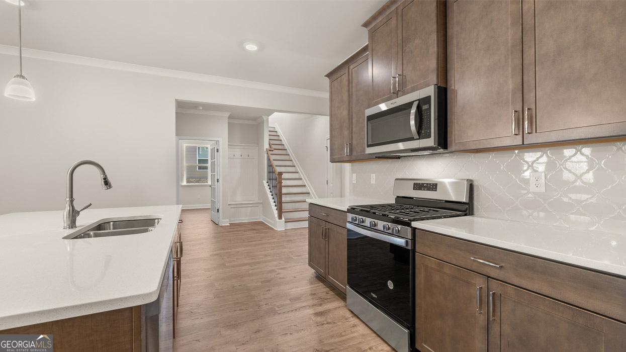 216 Parnassus Road Property Photo 6