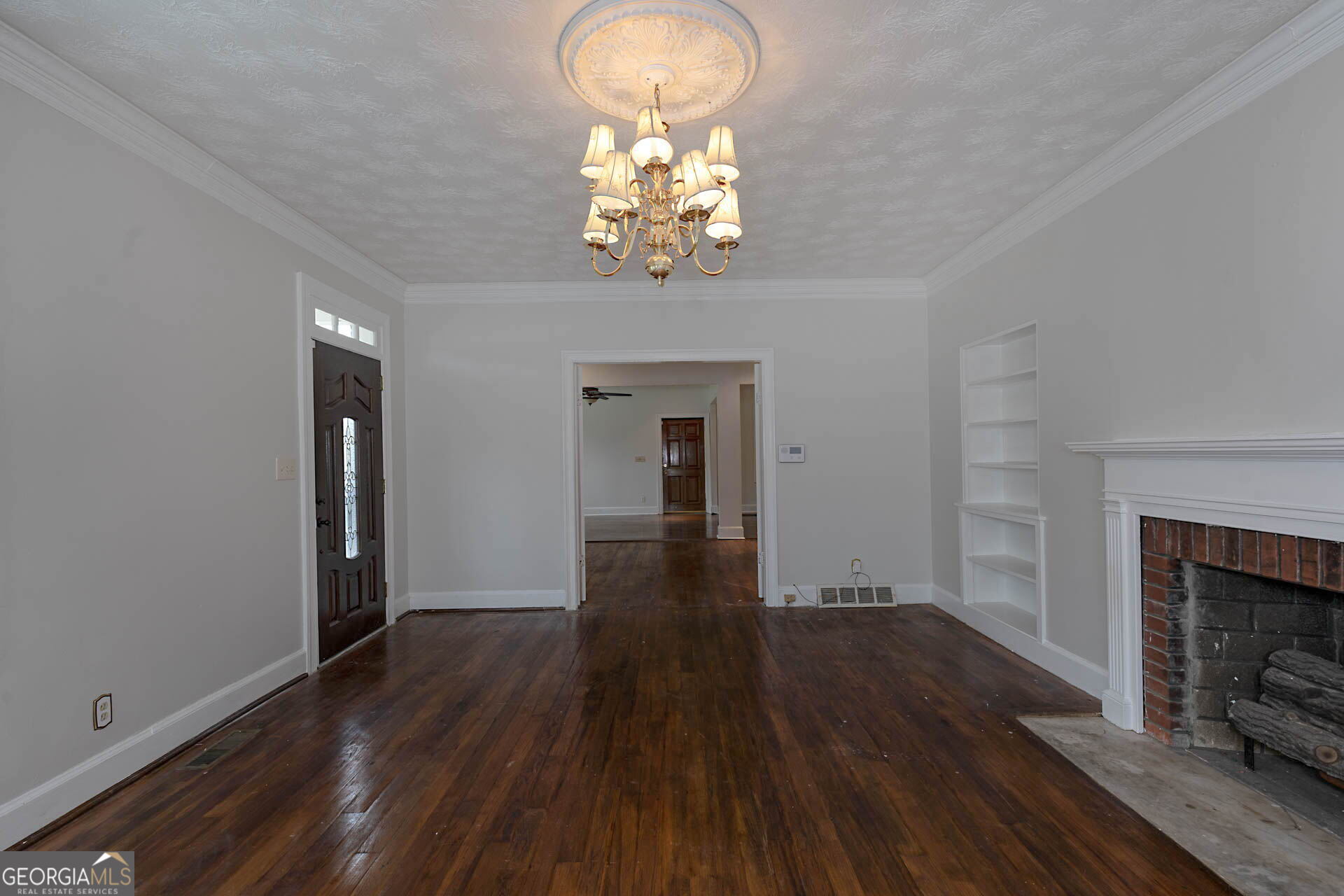 6041 Buxton Drive Property Photo 5