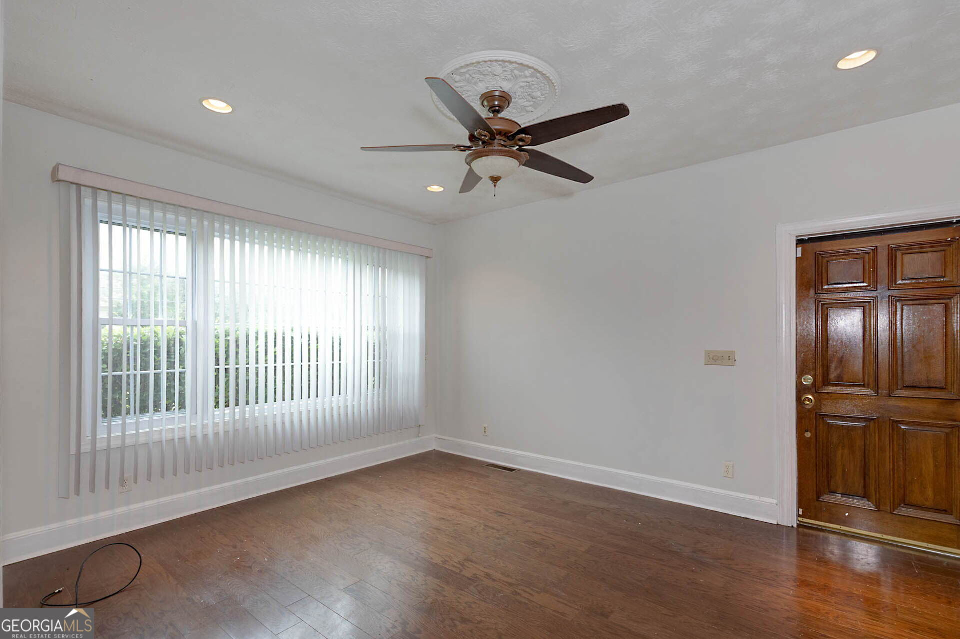 6041 Buxton Drive Property Photo 8