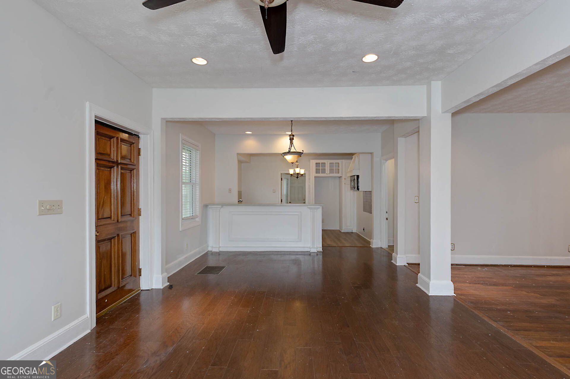 6041 Buxton Drive Property Photo 10