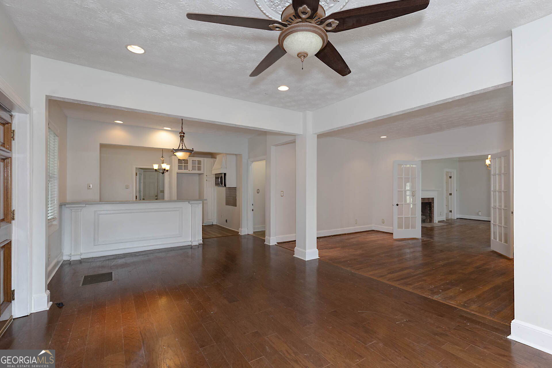 6041 Buxton Drive Property Photo 11